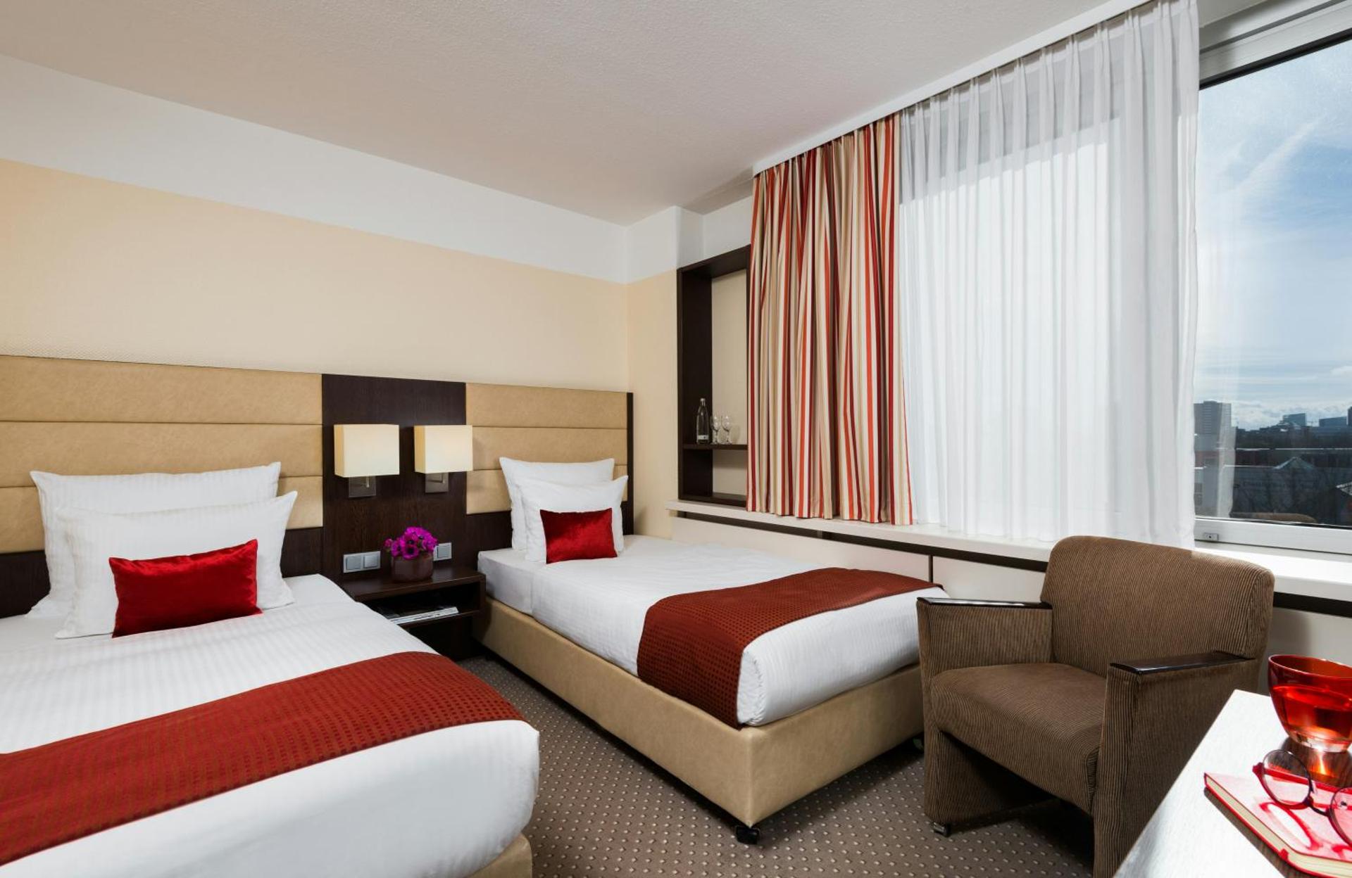 Leonardo Hotel Munich Arabellapark - Photo 40