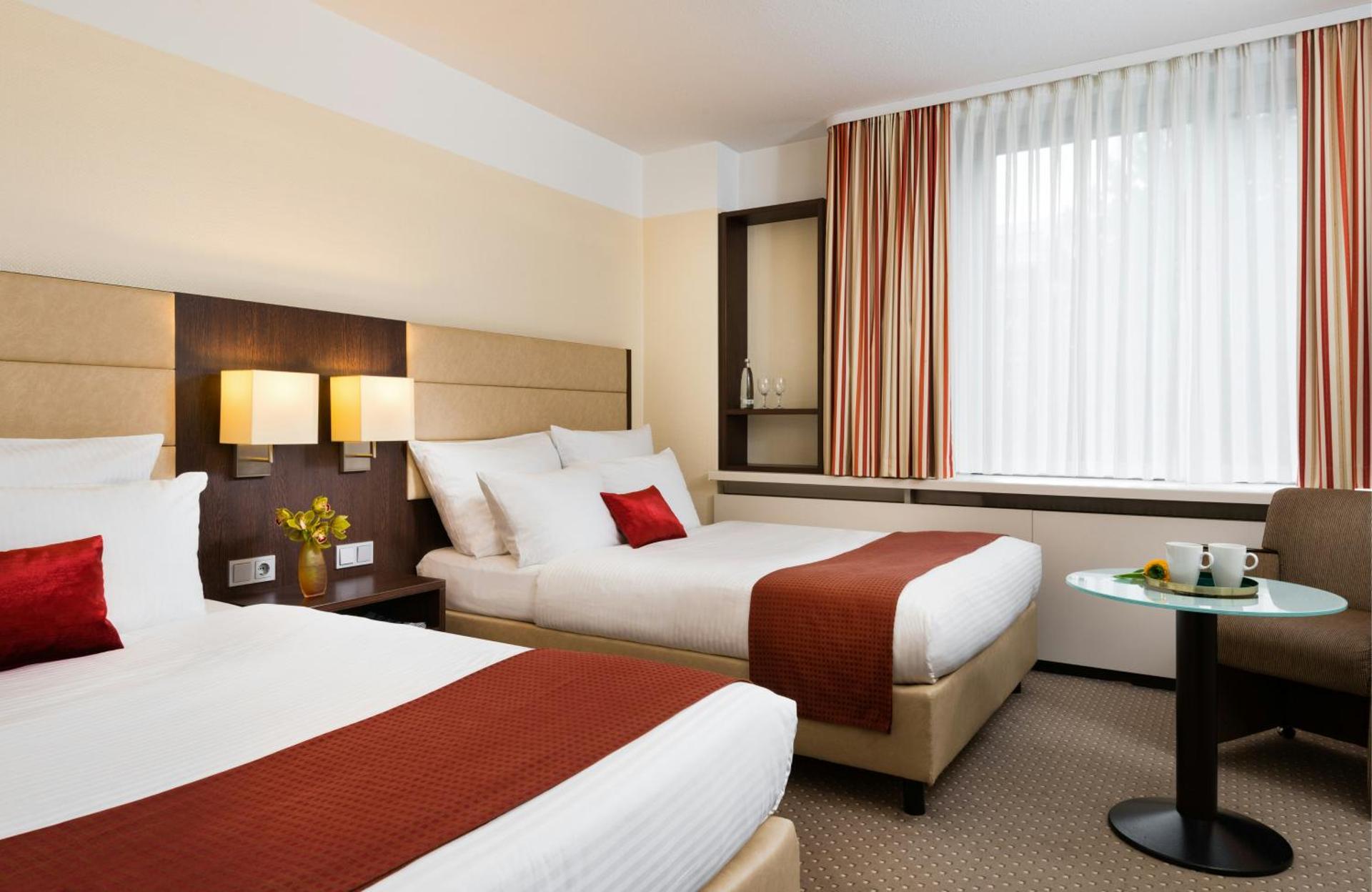 Leonardo Hotel Munich Arabellapark - Photo 30