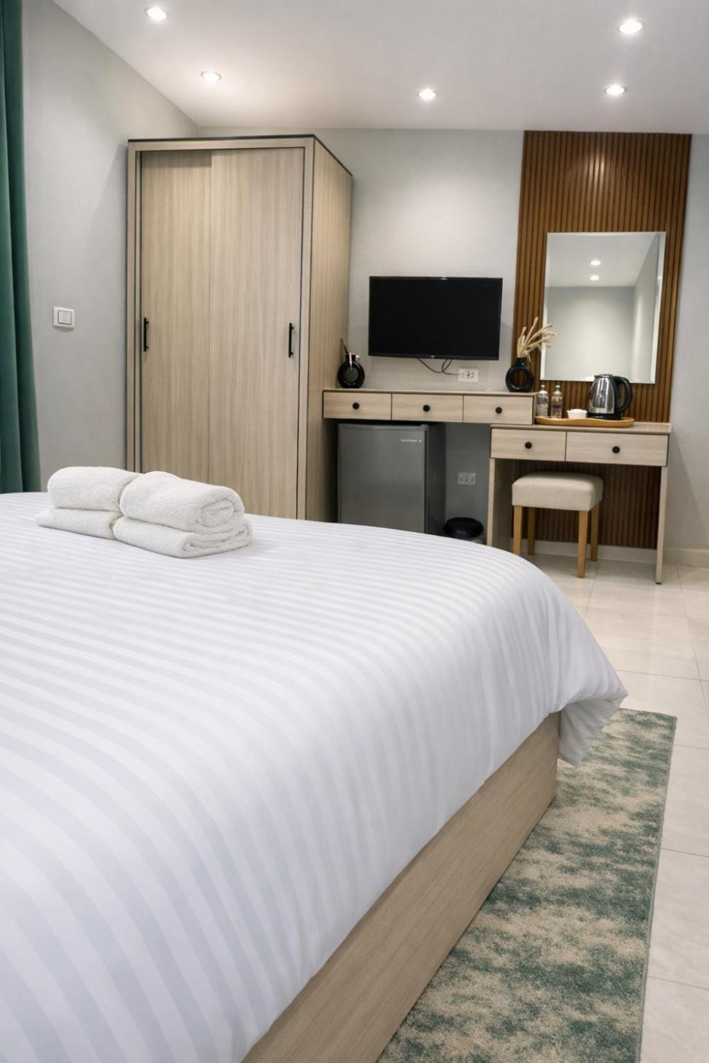 ATon Hotel - Photo 8