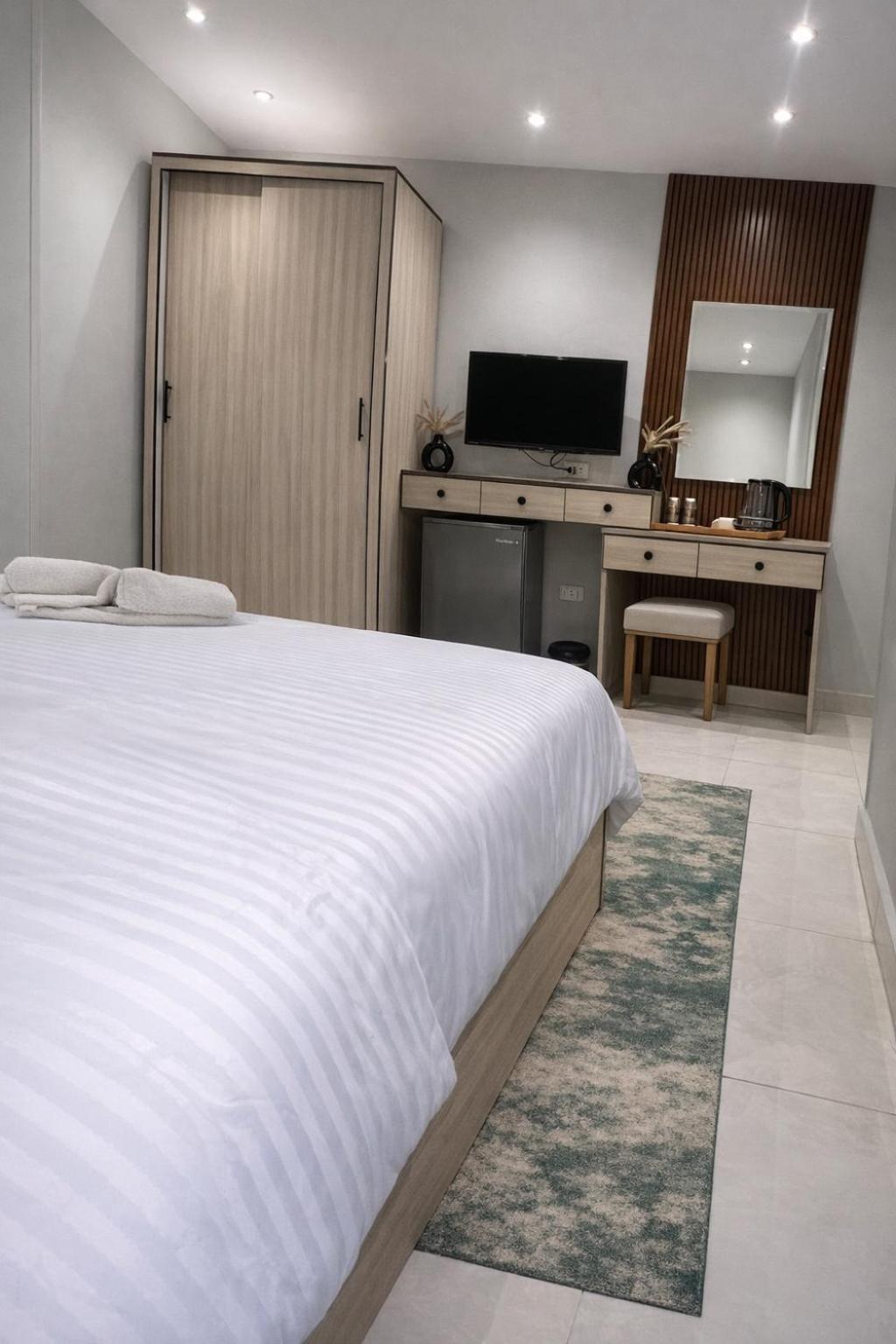 ATon Hotel - Photo 9