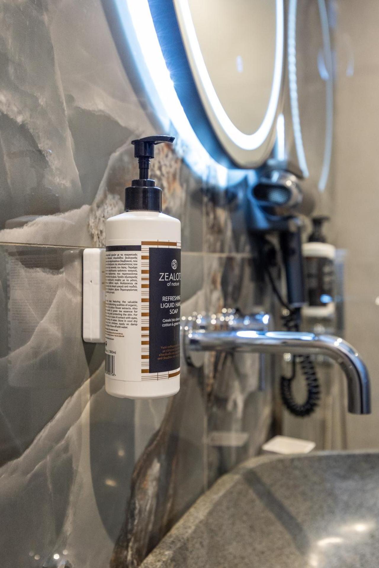 Olive Garden Hotel - Photo 26