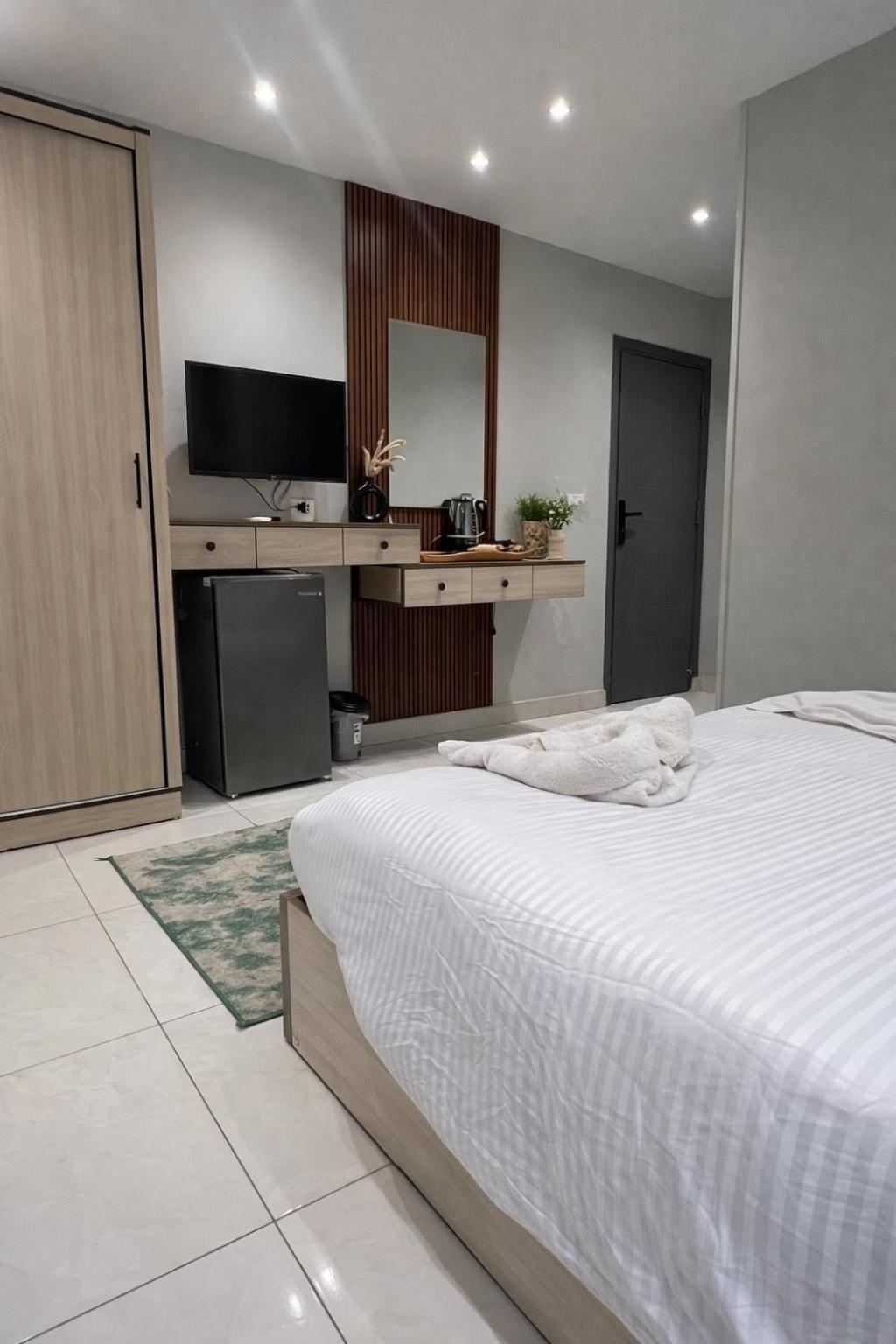 ATon Hotel - Photo 13