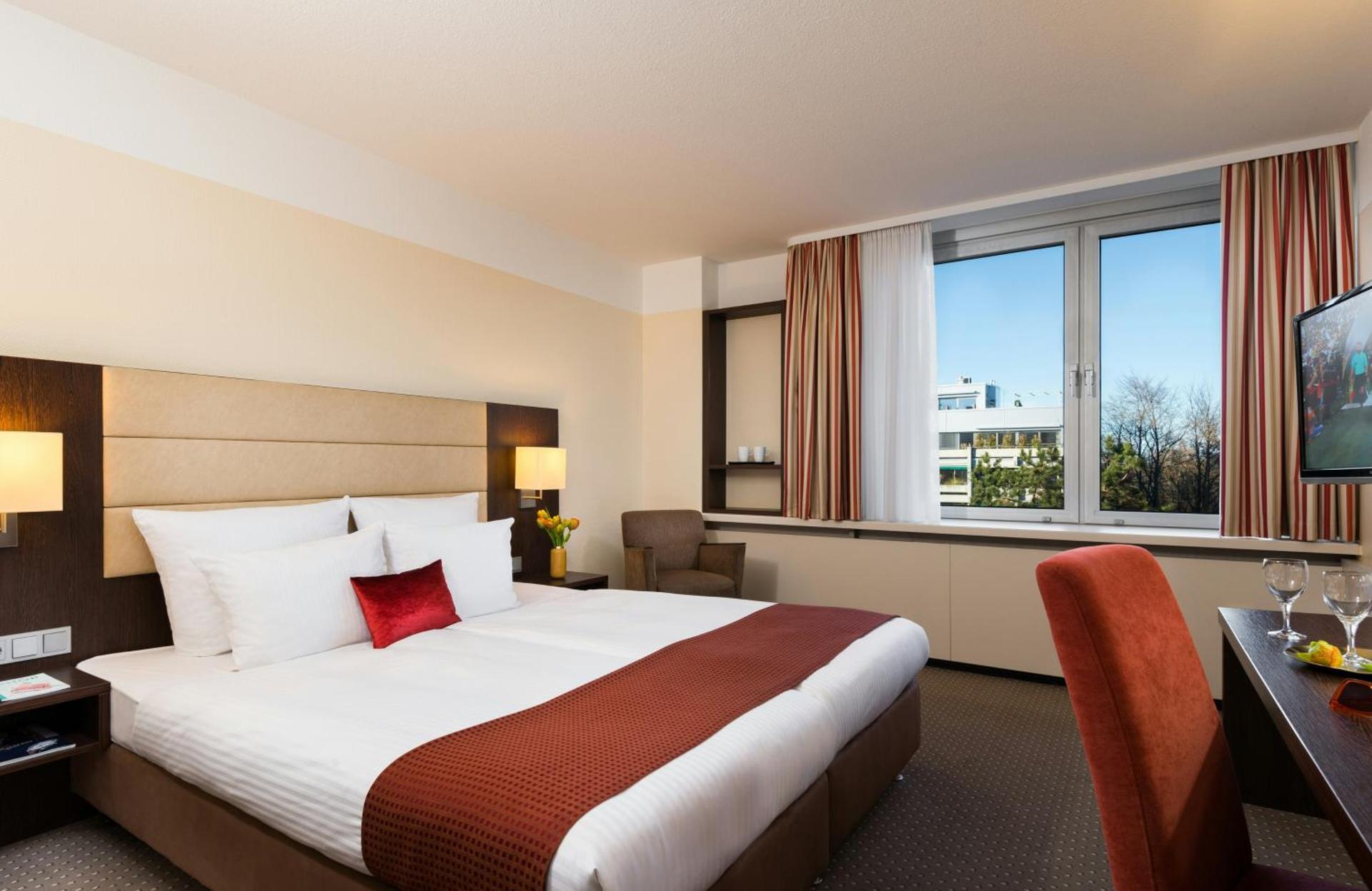 Leonardo Hotel Munich Arabellapark - Photo 37