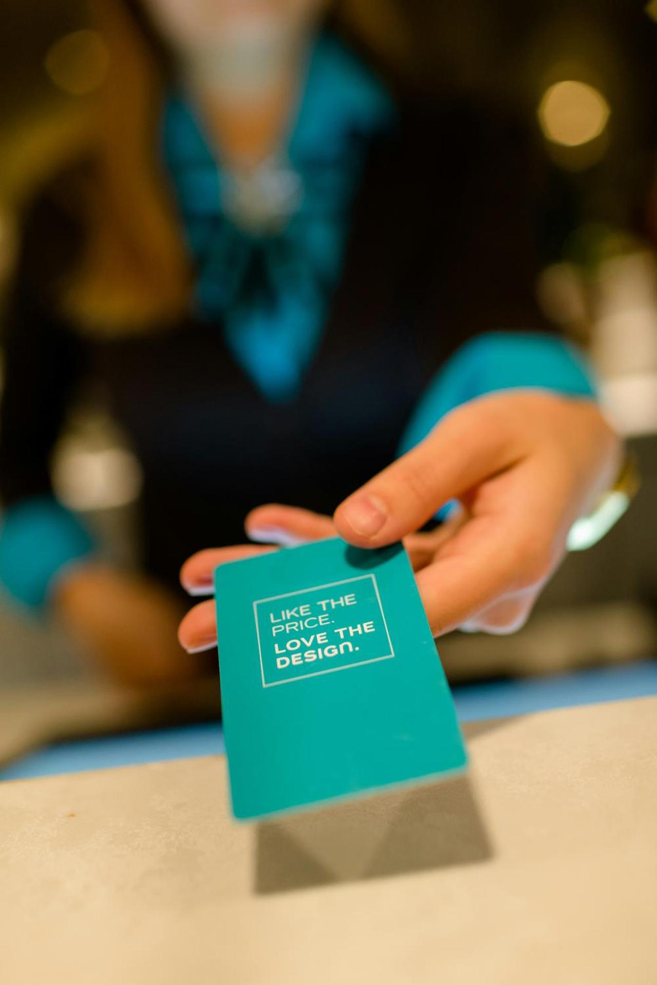 Motel One Berlin Mitte - Photo 11