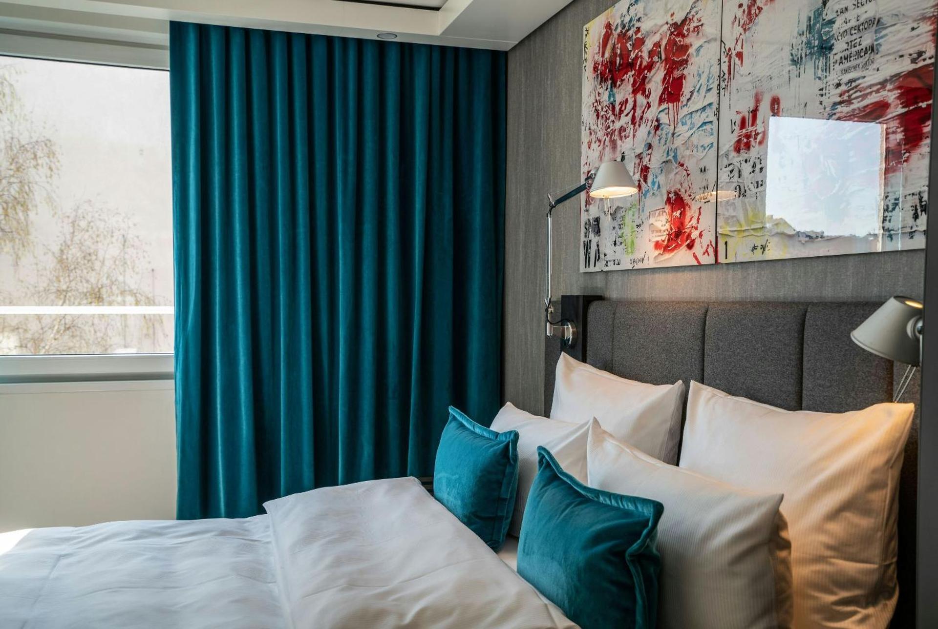 Motel One Berlin Mitte - Photo 31