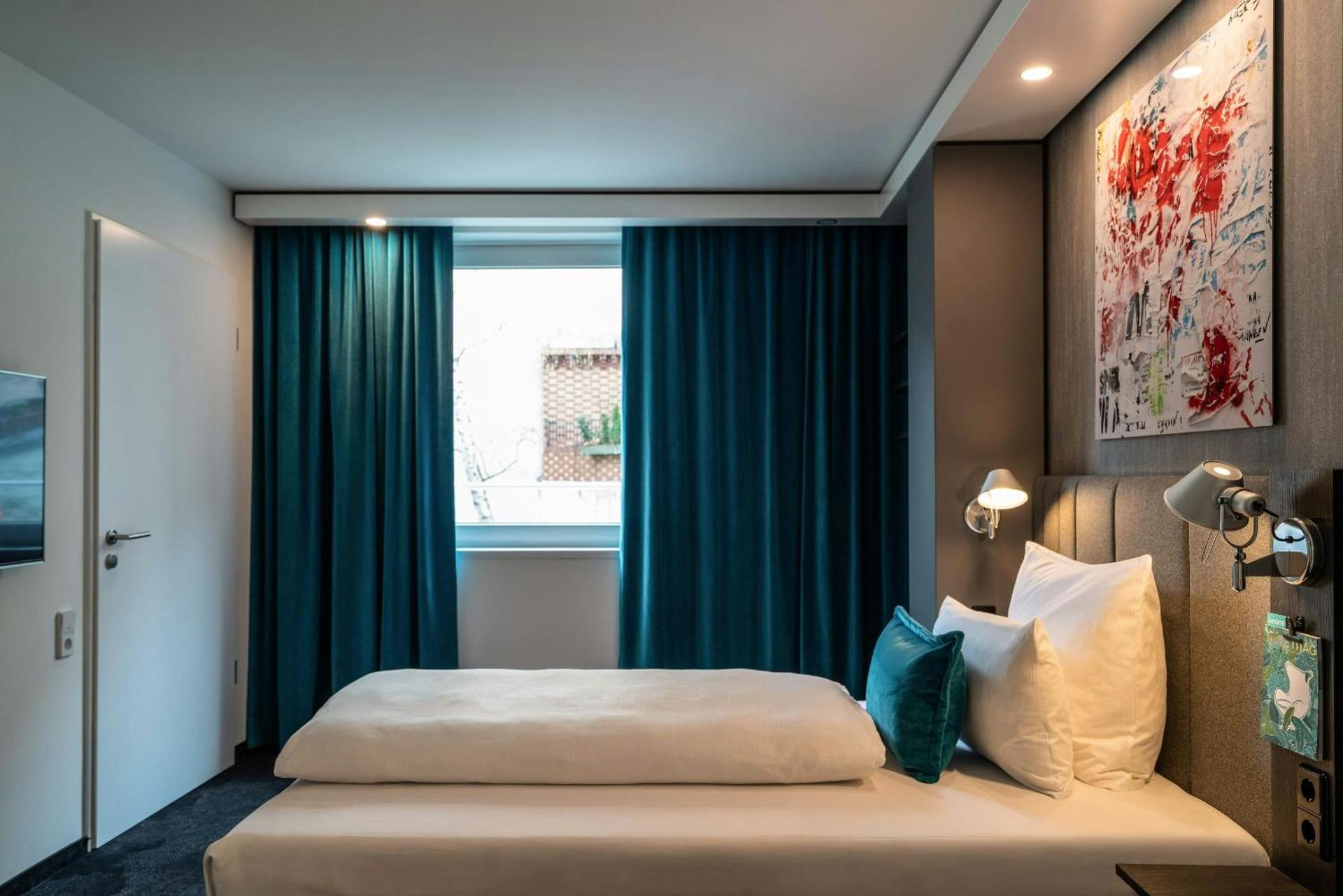 Motel One Berlin Mitte - Photo 14