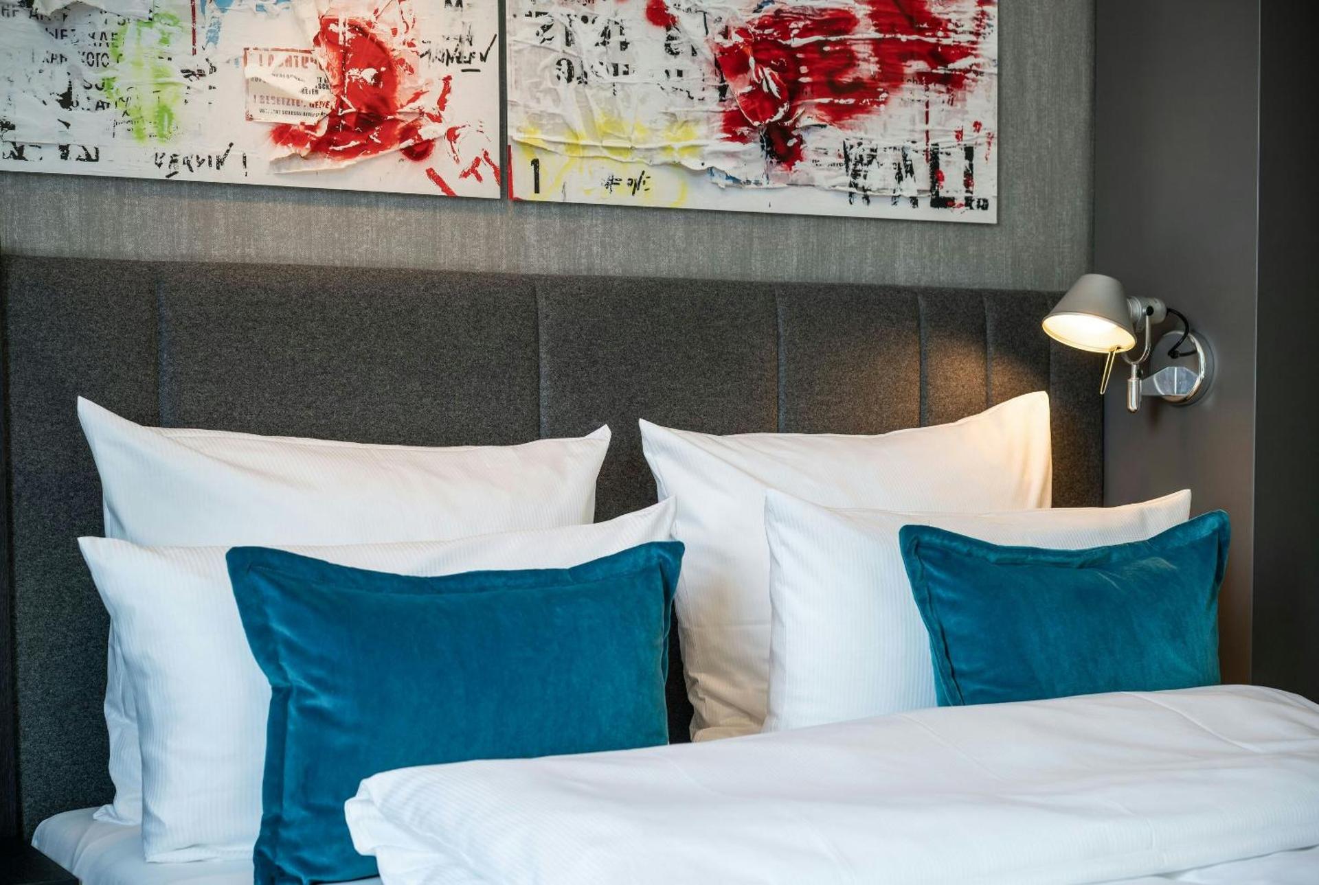 Motel One Berlin Mitte - Photo 32