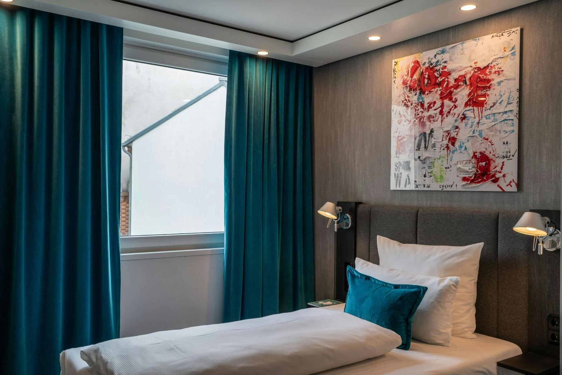 Motel One Berlin Mitte - Photo 18