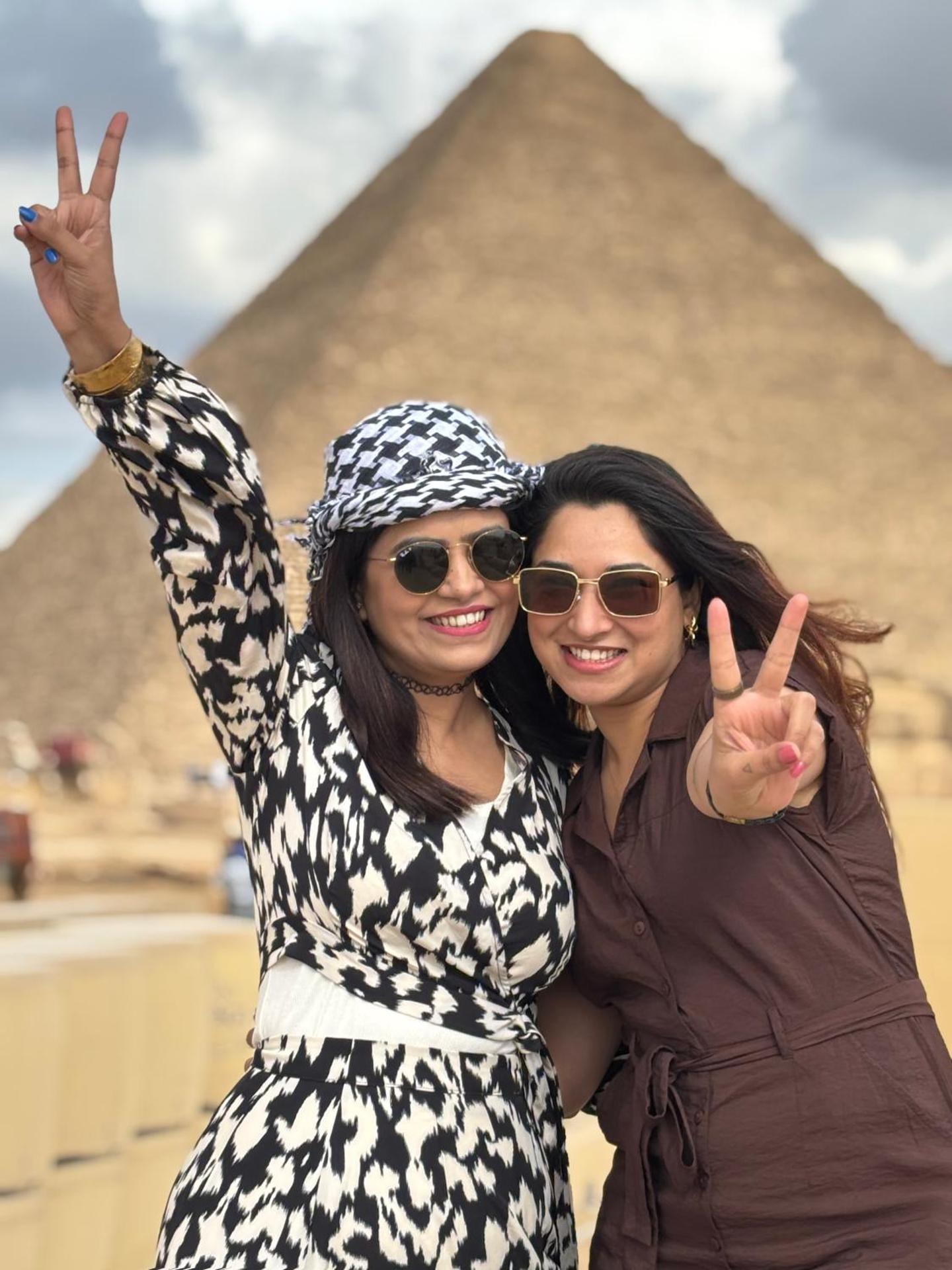 Montu pyramids view - Photo 19