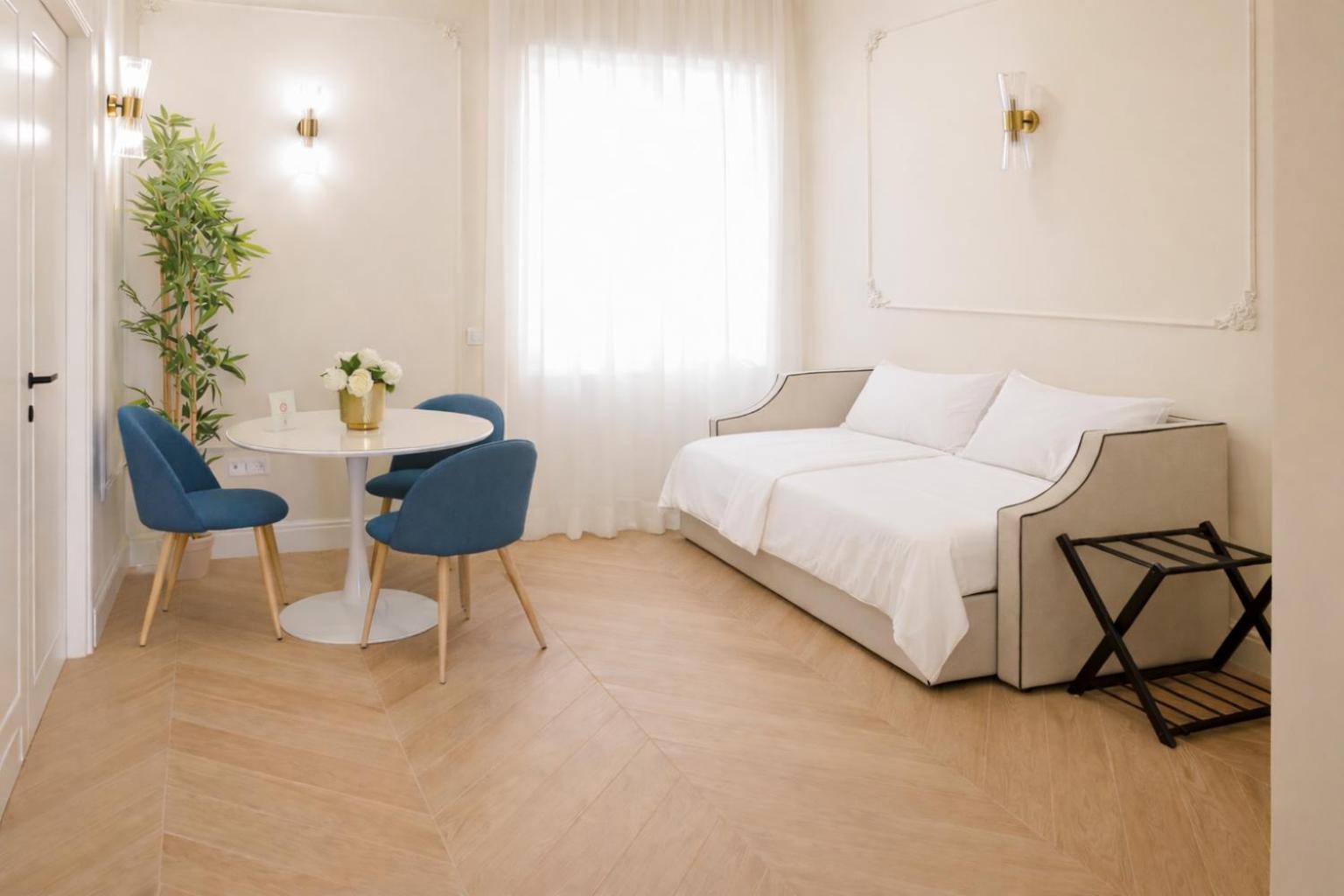 SOFIA Suites & Rooms - Photo 15