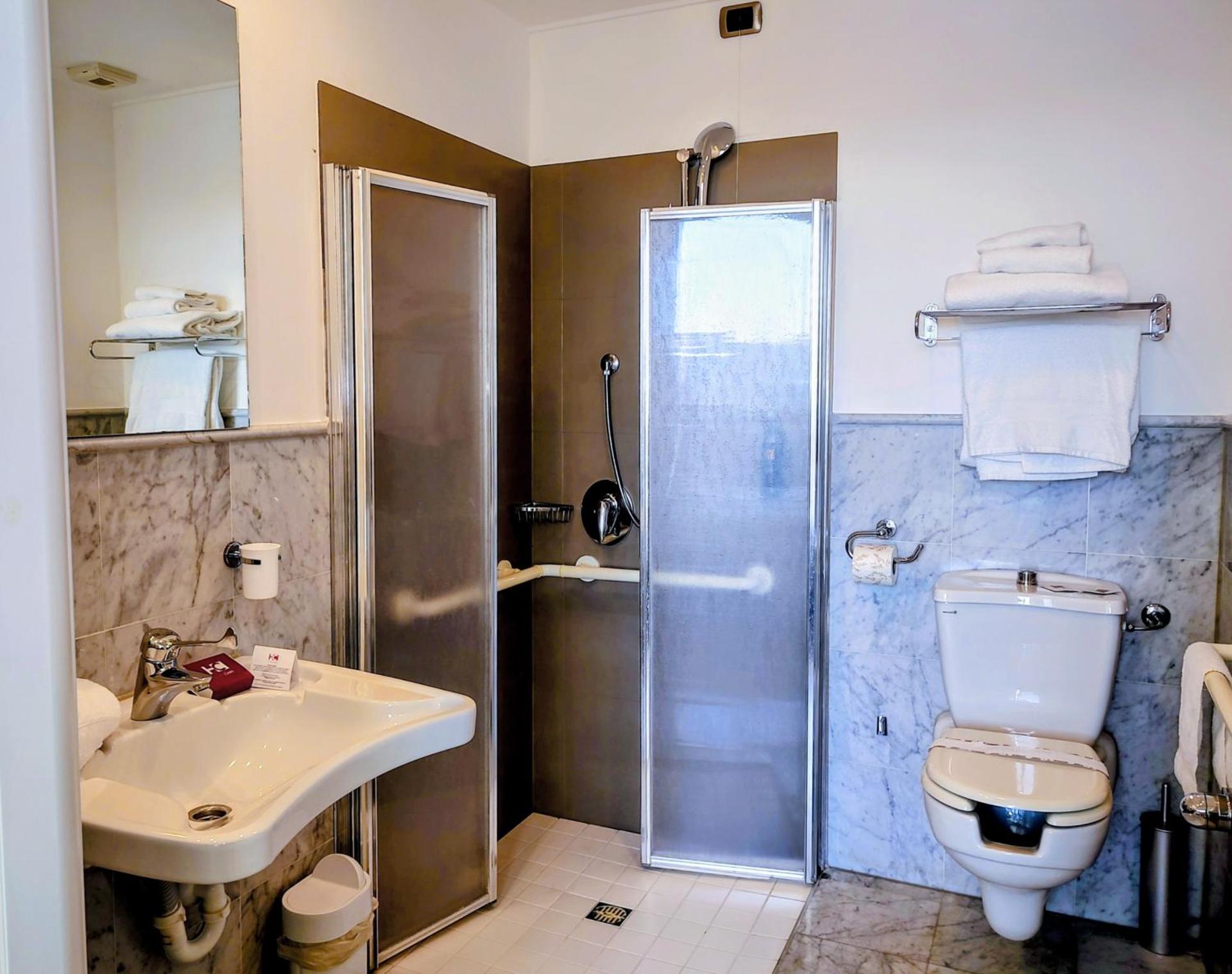 Hotel Carpi - Photo 28