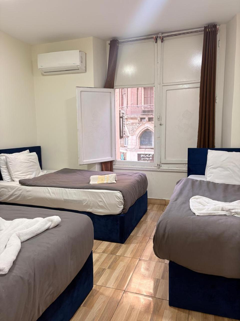 Triple Room with City View