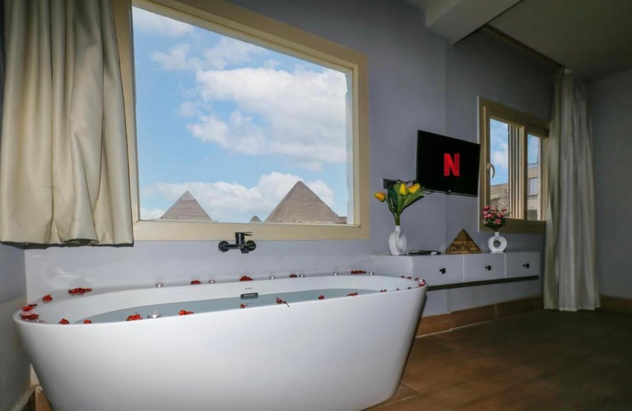 King's Gate Majestic pyramids & Sphinx view - Photo 6