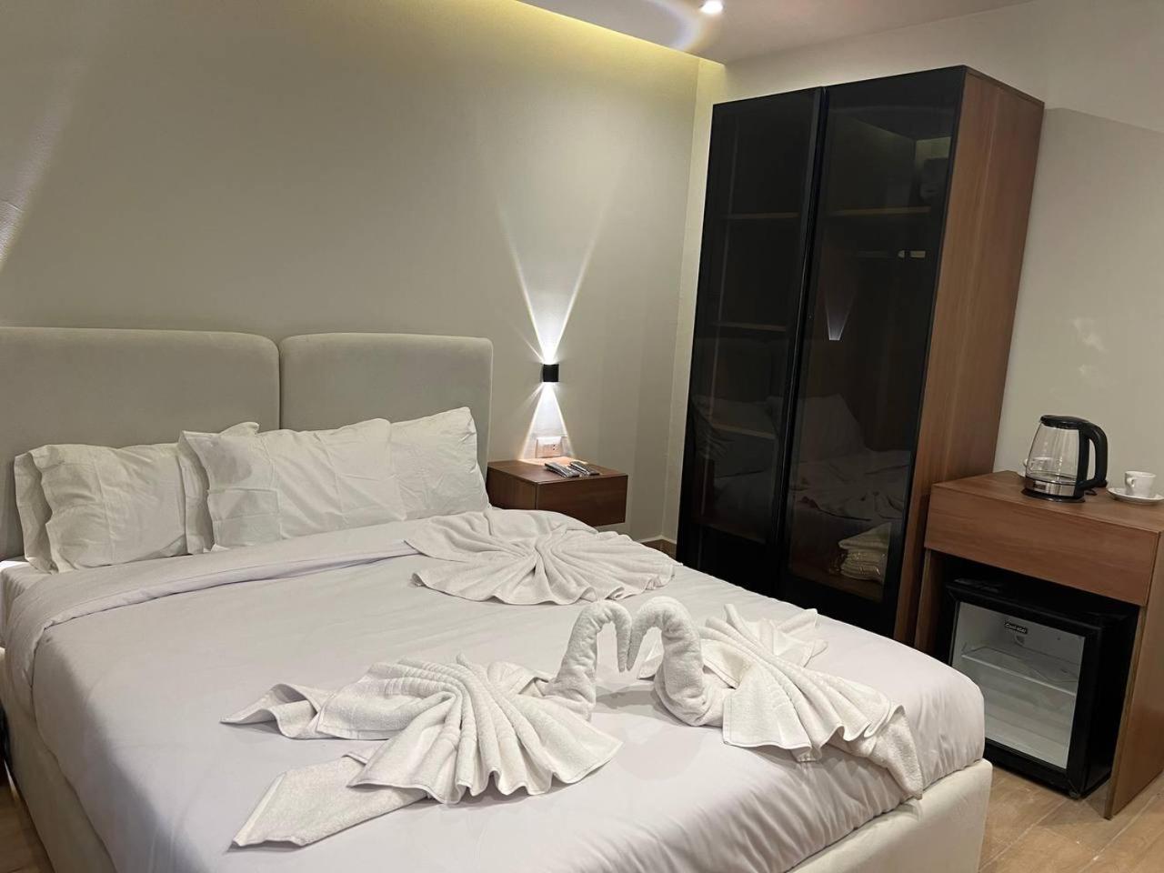 King's Gate Majestic pyramids & Sphinx view - Photo 37