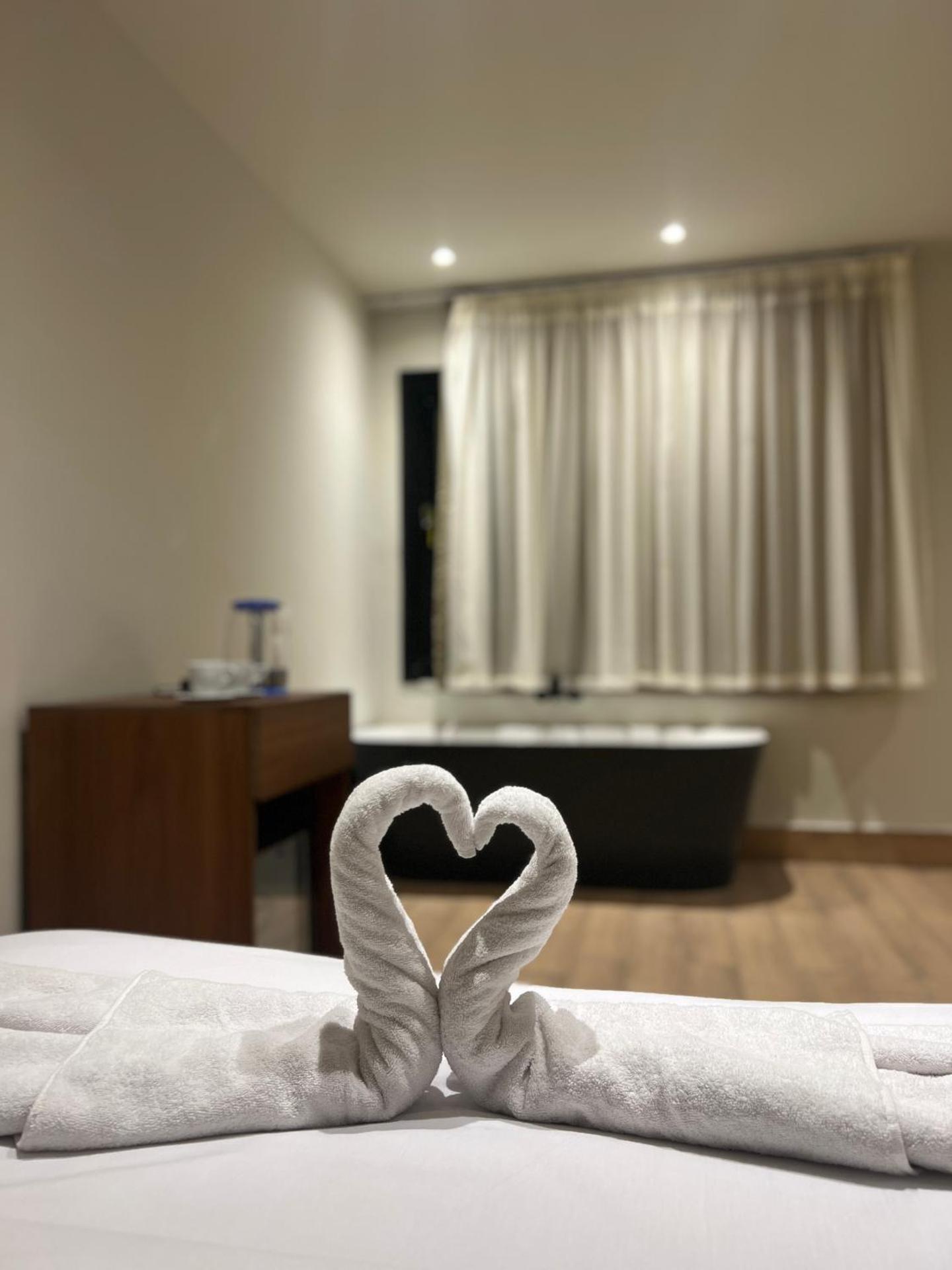 King's Gate Majestic pyramids & Sphinx view - Photo 8