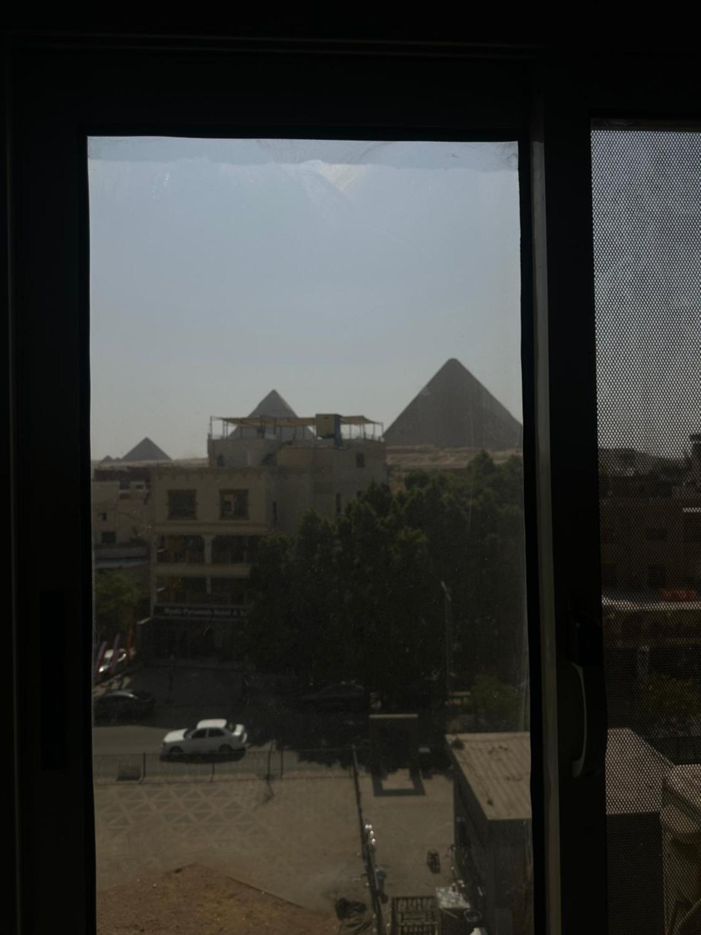 King's Gate Majestic pyramids & Sphinx view - Photo 32