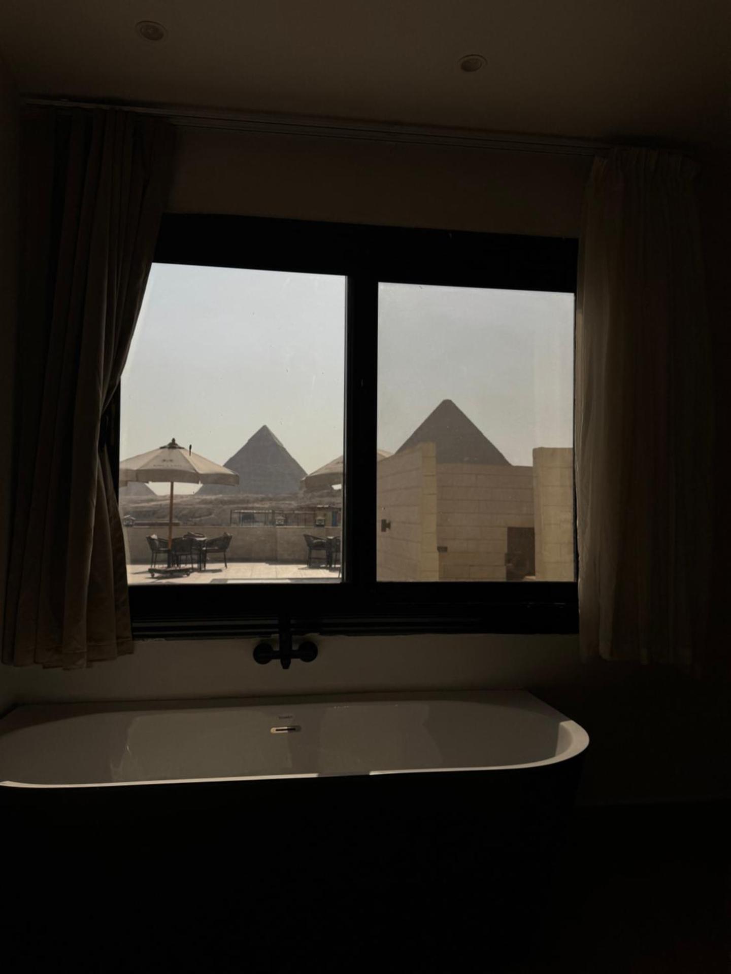 King's Gate Majestic pyramids & Sphinx view - Photo 17