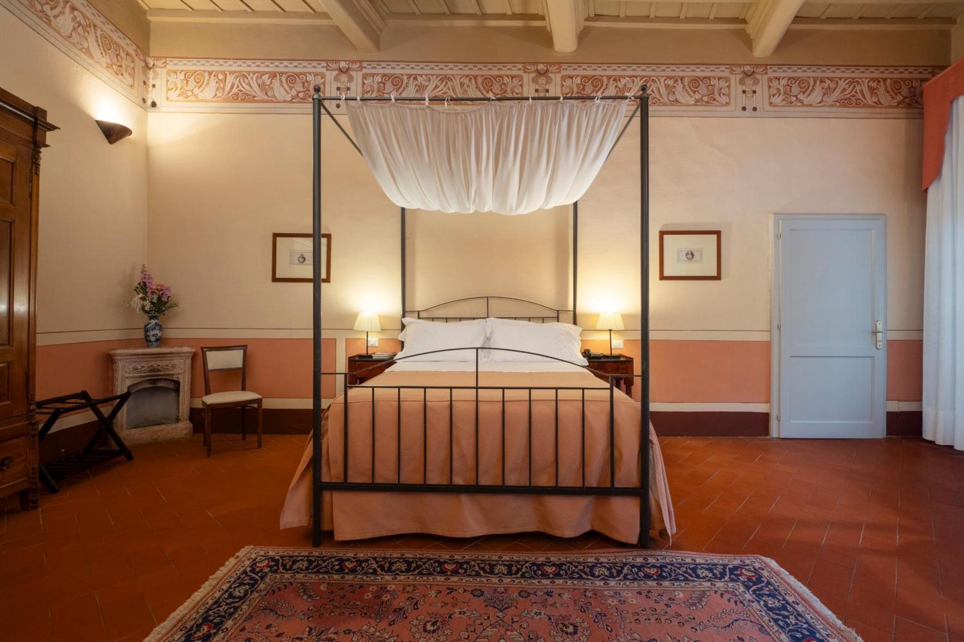 Boutique Historic Hotel L'Antico Pozzo in San Gimignano - Photo 4