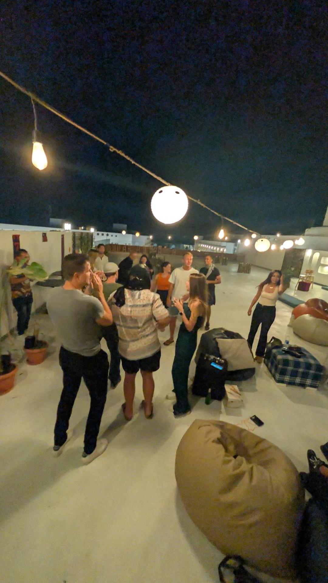 Hostify Hostel and Rooftop - Photo 51