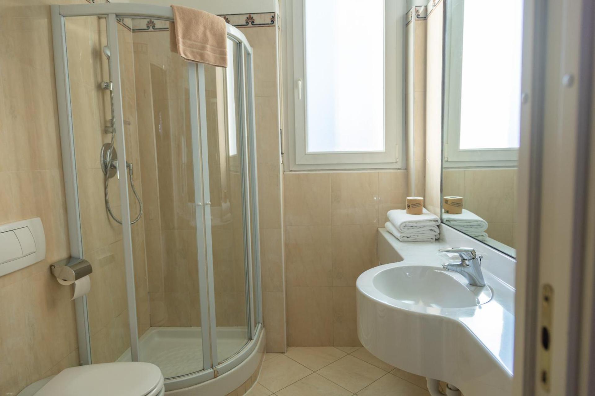 Hotel Continental - Photo 71