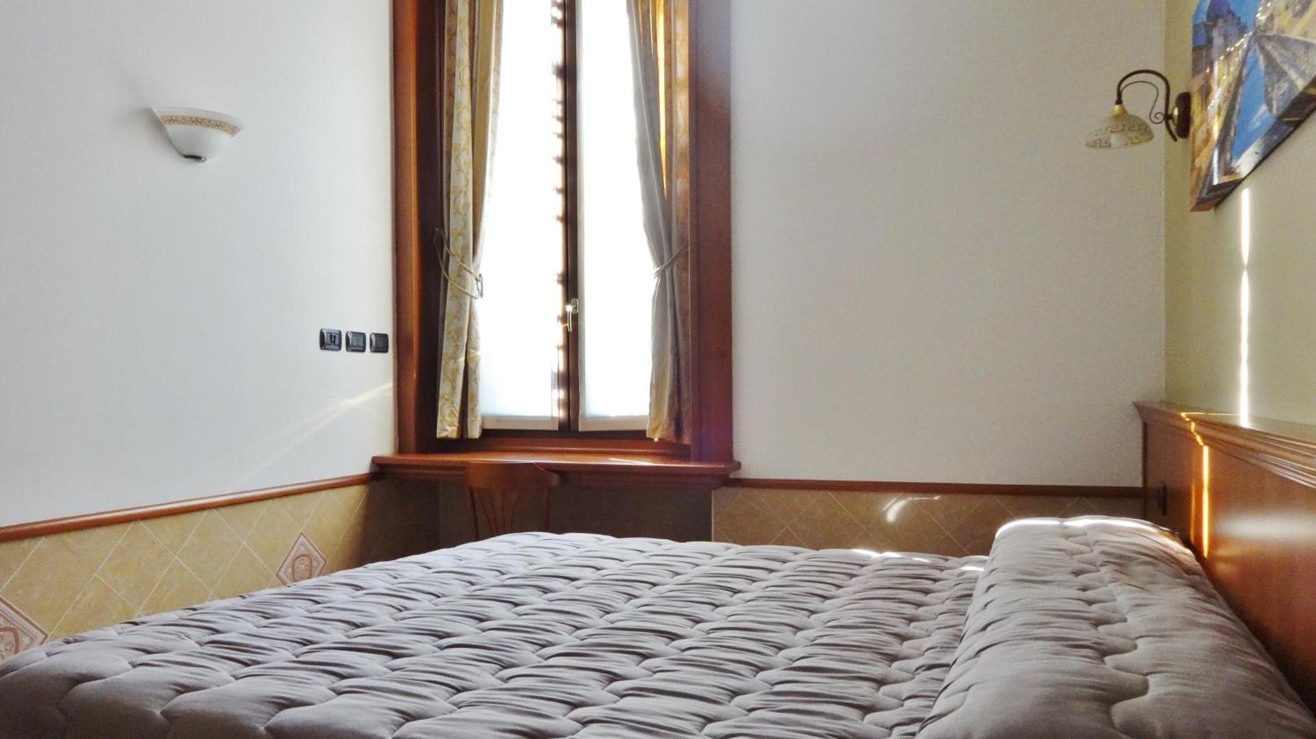 Hotel Astrid - Photo 25