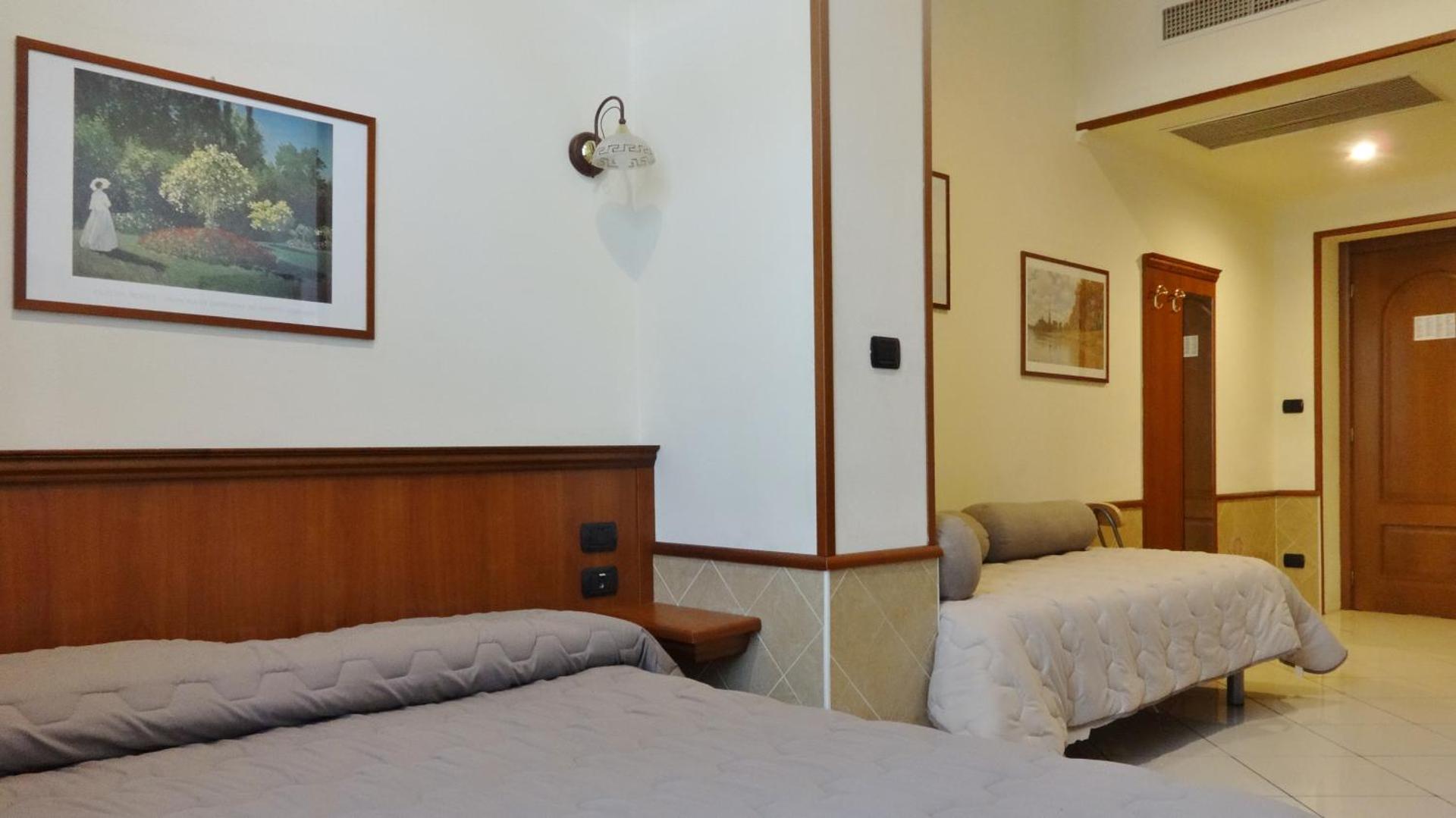 Hotel Astrid - Photo 34