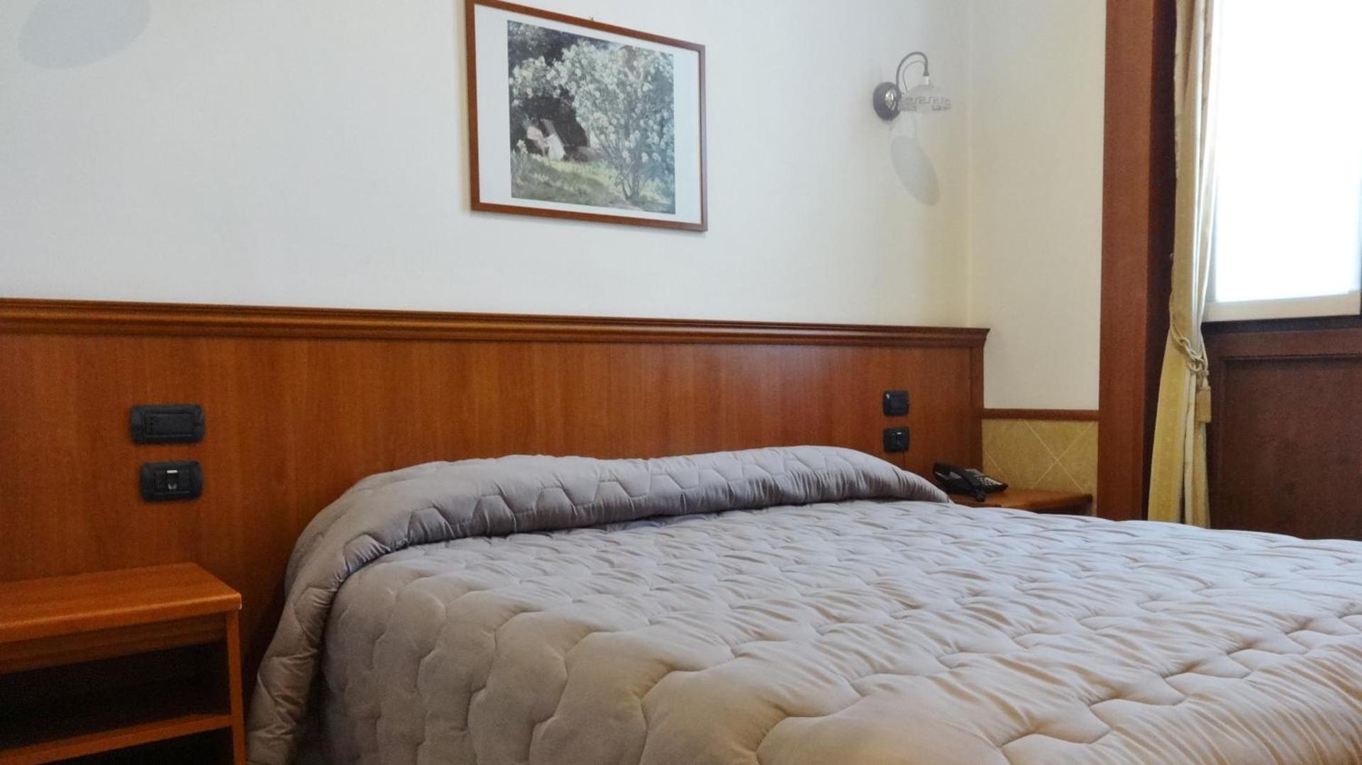 Hotel Astrid - Photo 37