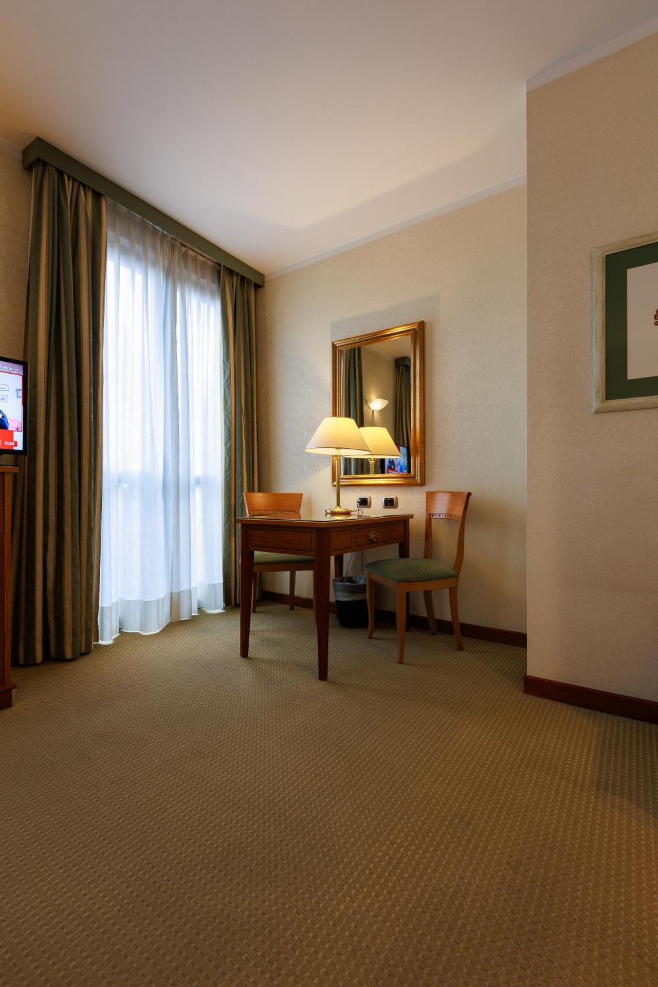 Hotel Excelsior Magenta - Photo 33