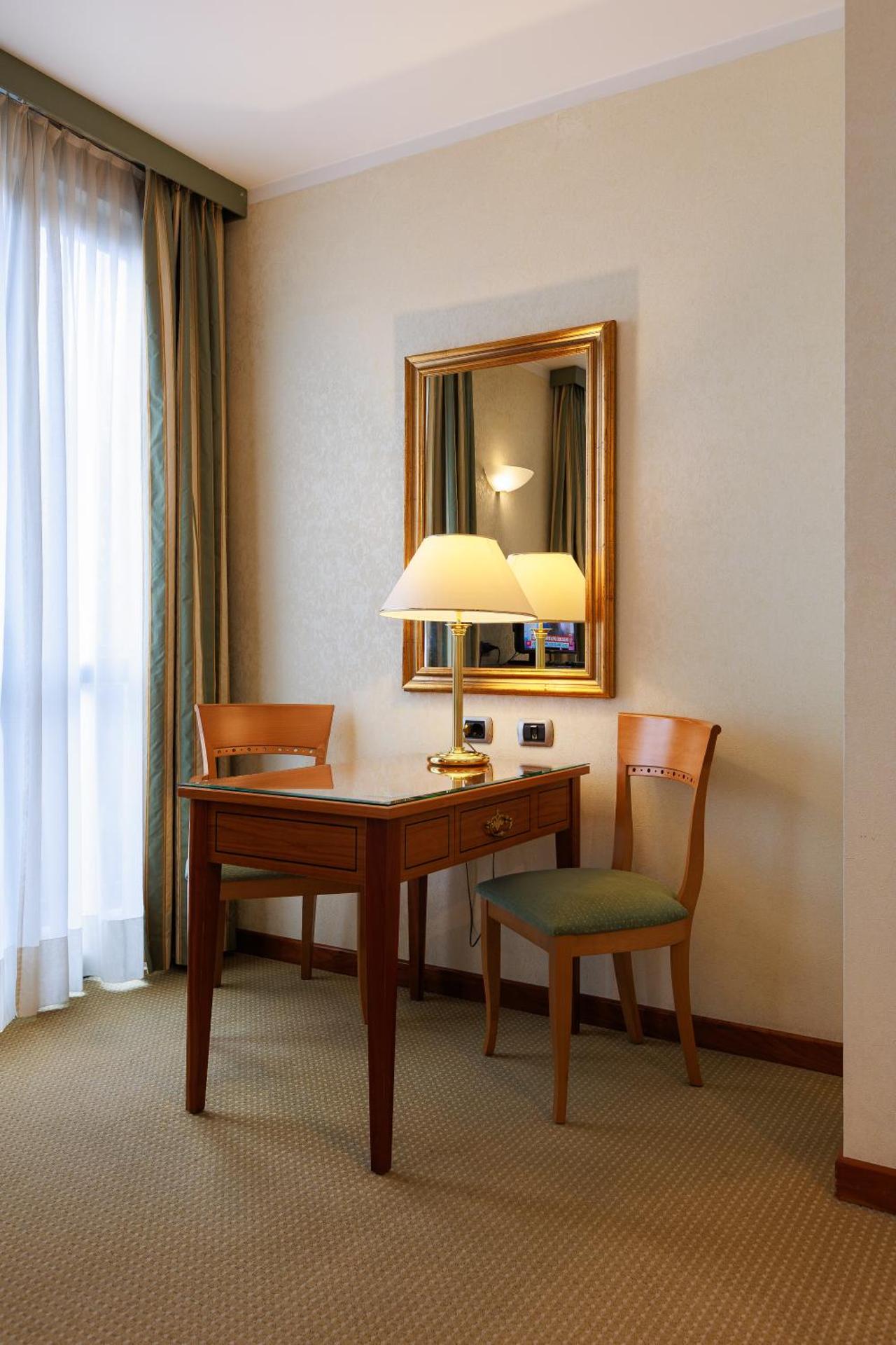 Hotel Excelsior Magenta - Photo 63