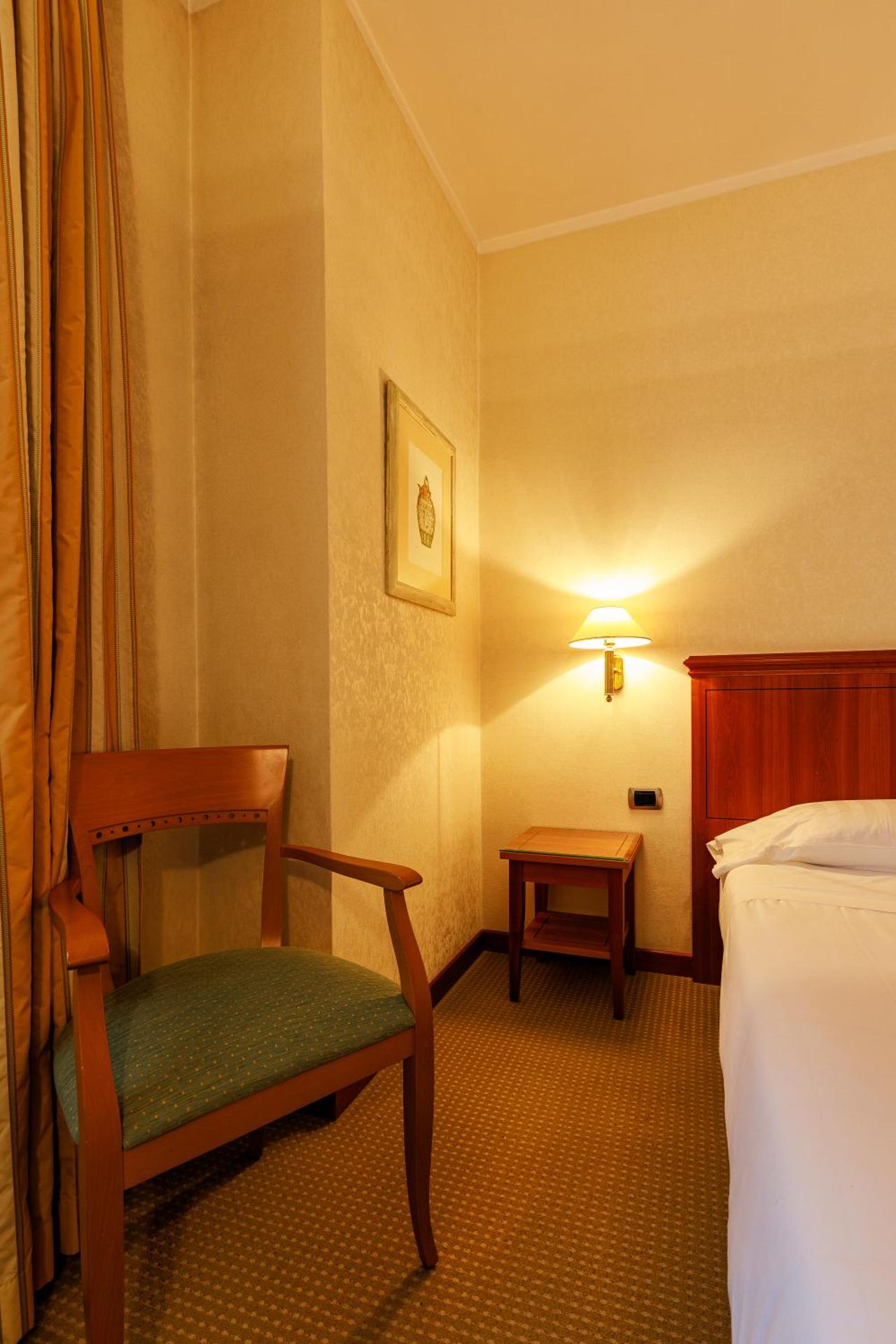Hotel Excelsior Magenta - Photo 55