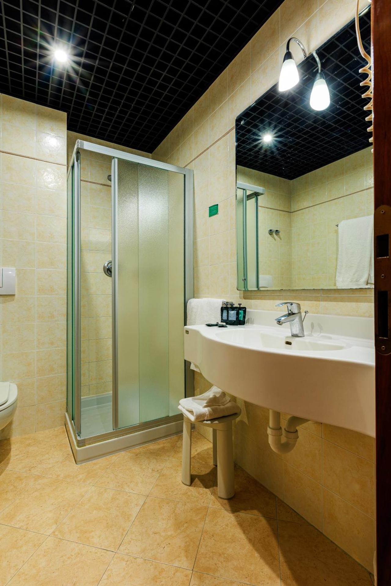 Hotel Excelsior Magenta - Photo 72