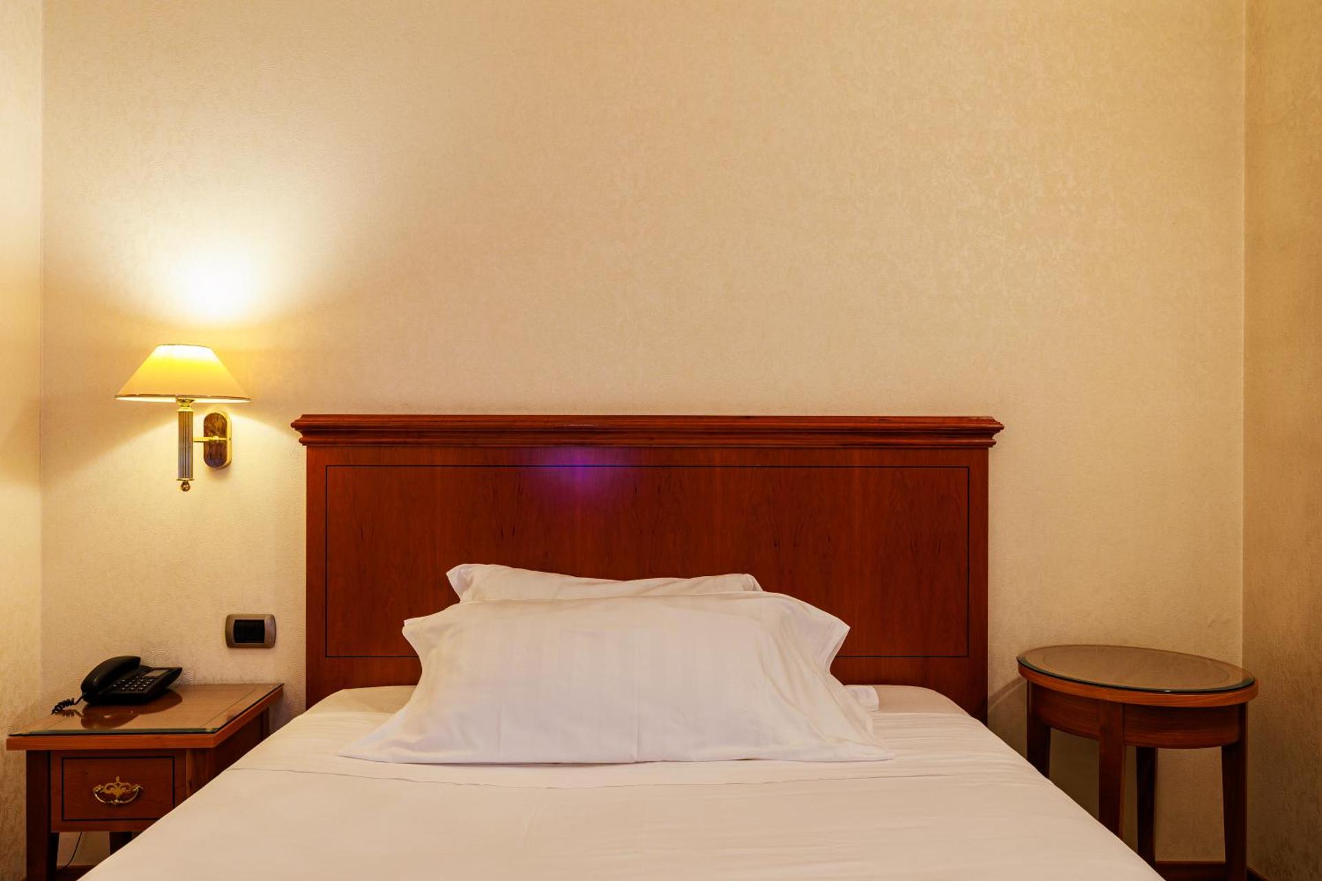 Hotel Excelsior Magenta - Photo 94