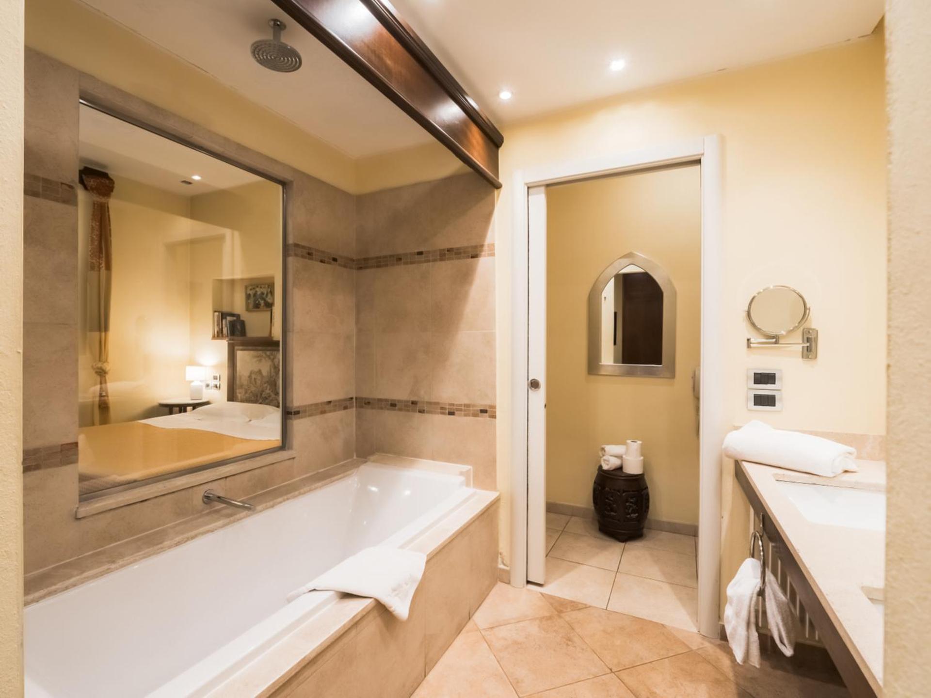 Vogue Hotel Arezzo - Photo 36