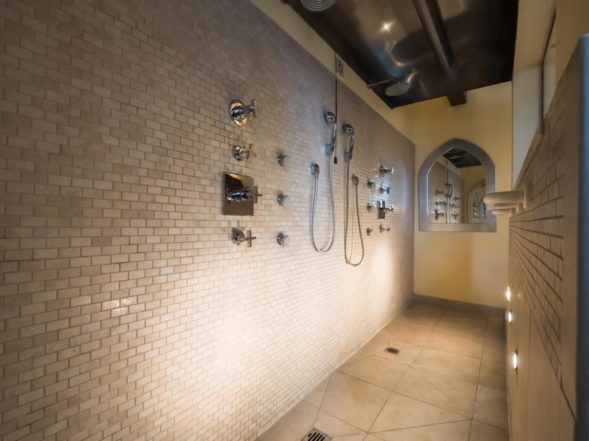 Vogue Hotel Arezzo - Photo 16