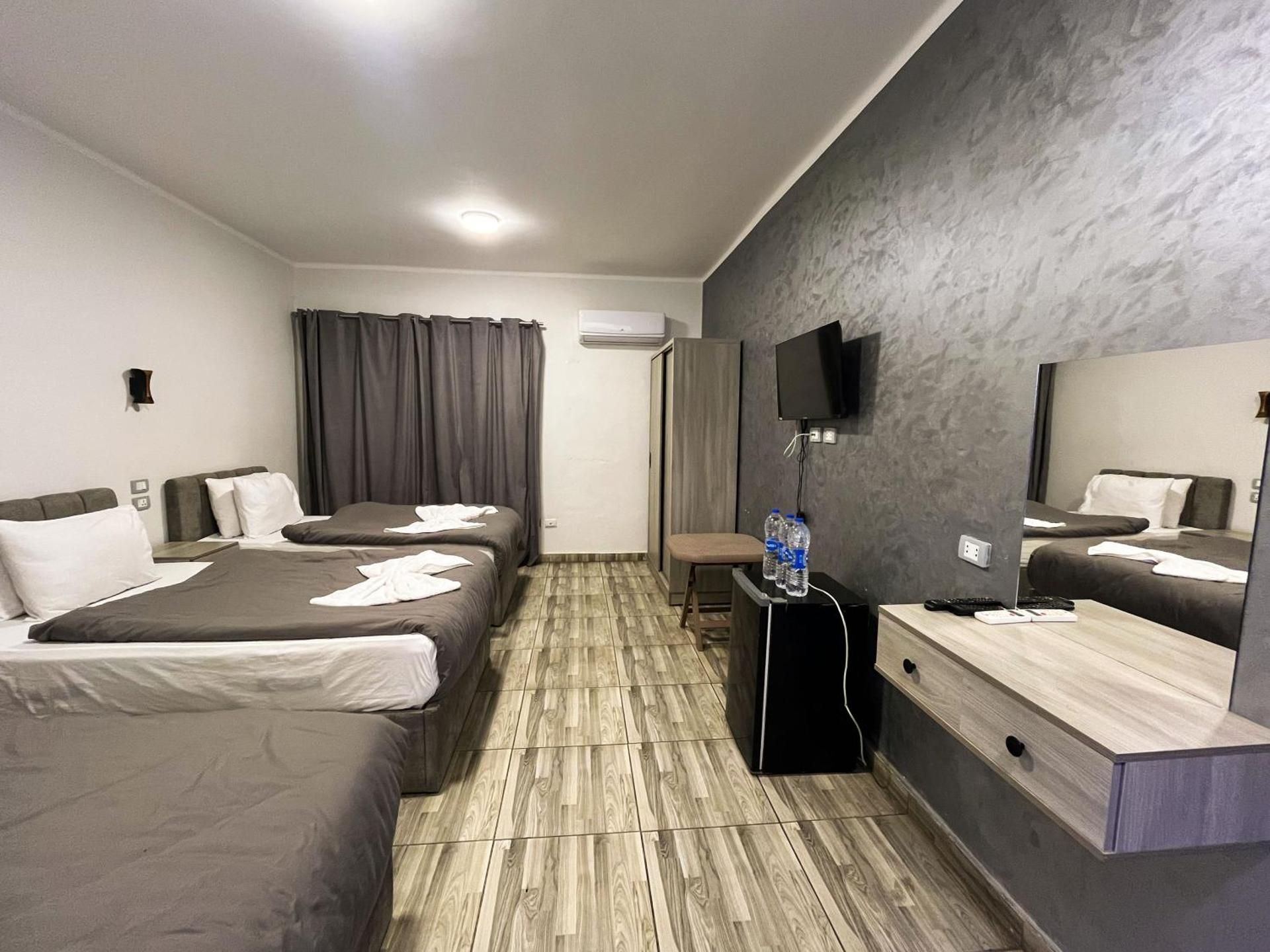 Triple Room with City View