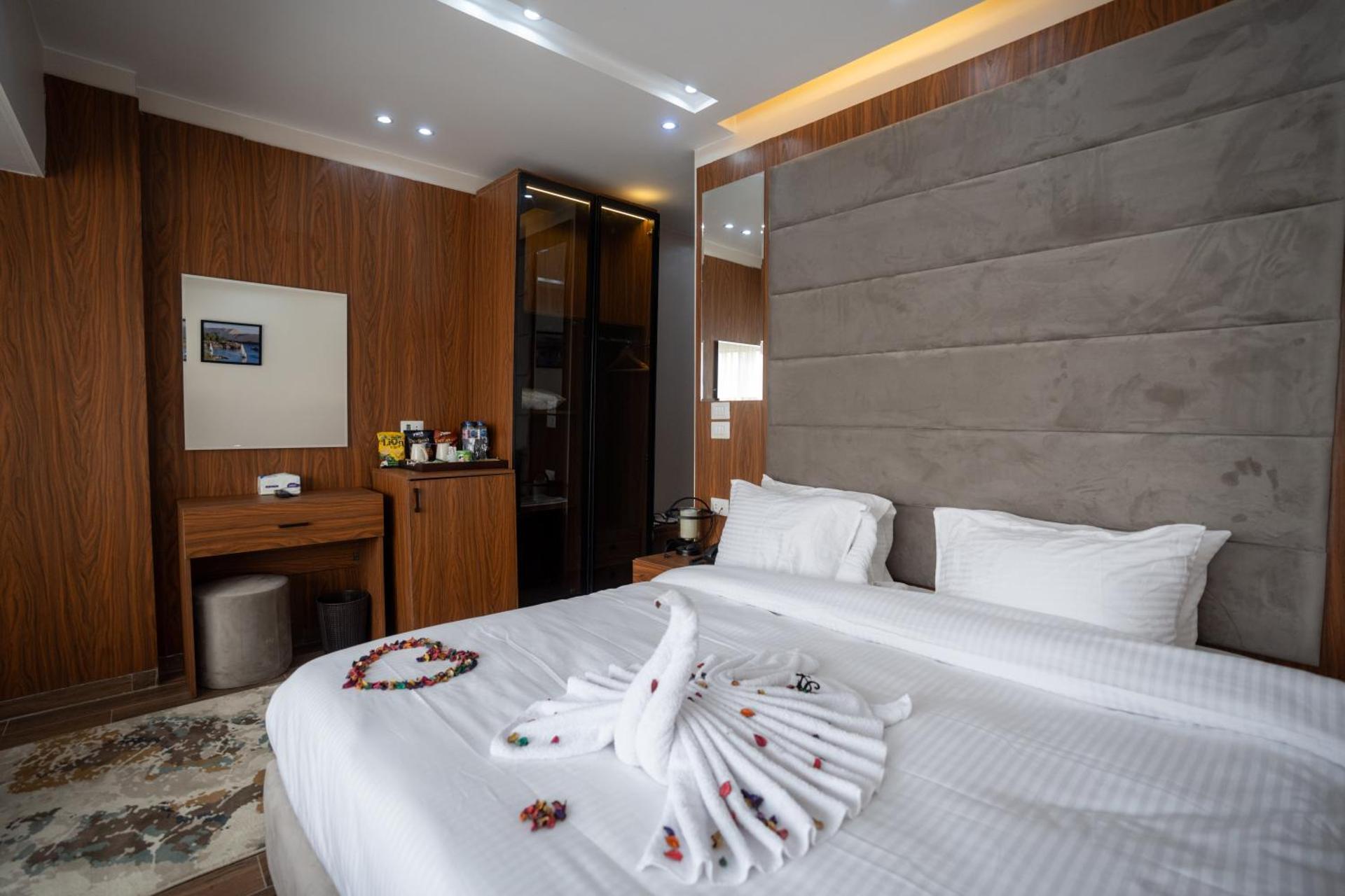 pyramids&tuyall&view - Photo 114