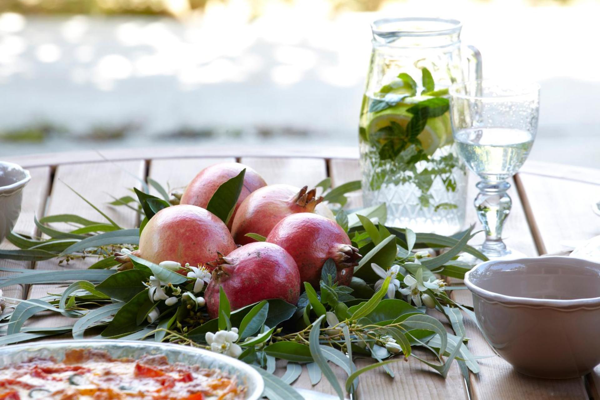 Avra Private Suites - Photo 47