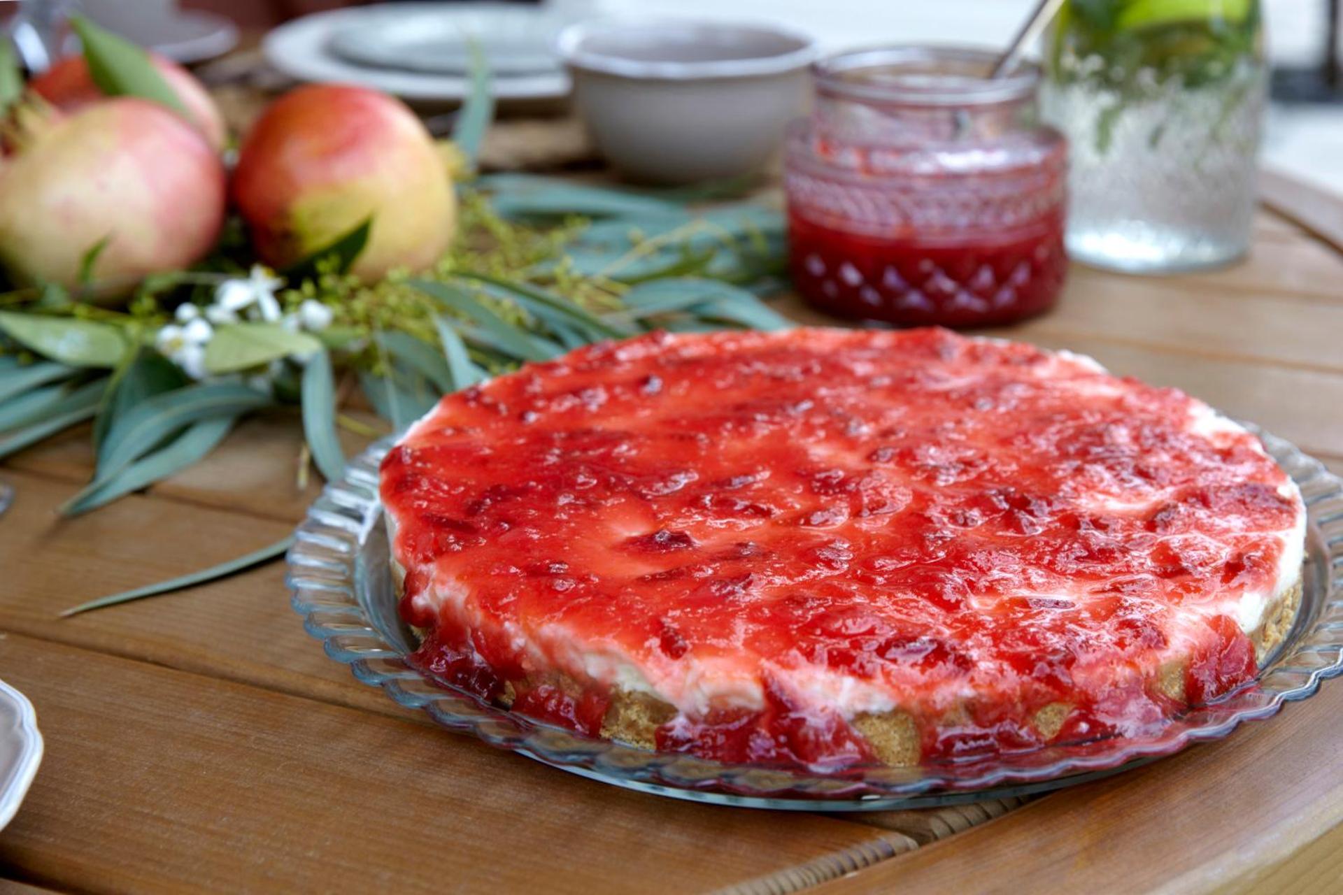 Avra Private Suites - Photo 12