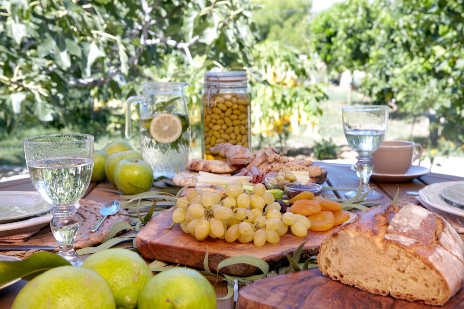 Avra Private Suites - Photo 9