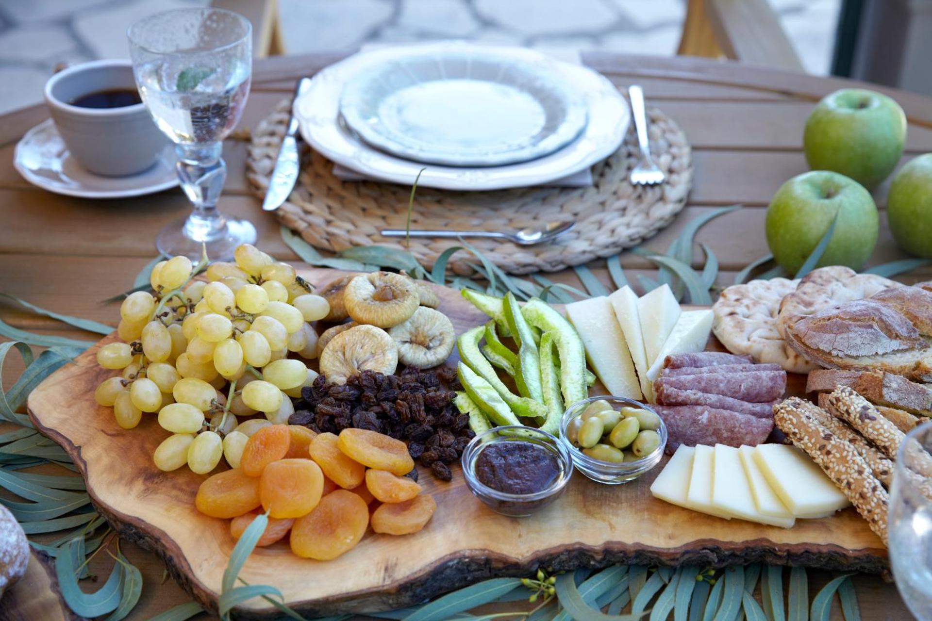 Avra Private Suites - Photo 6