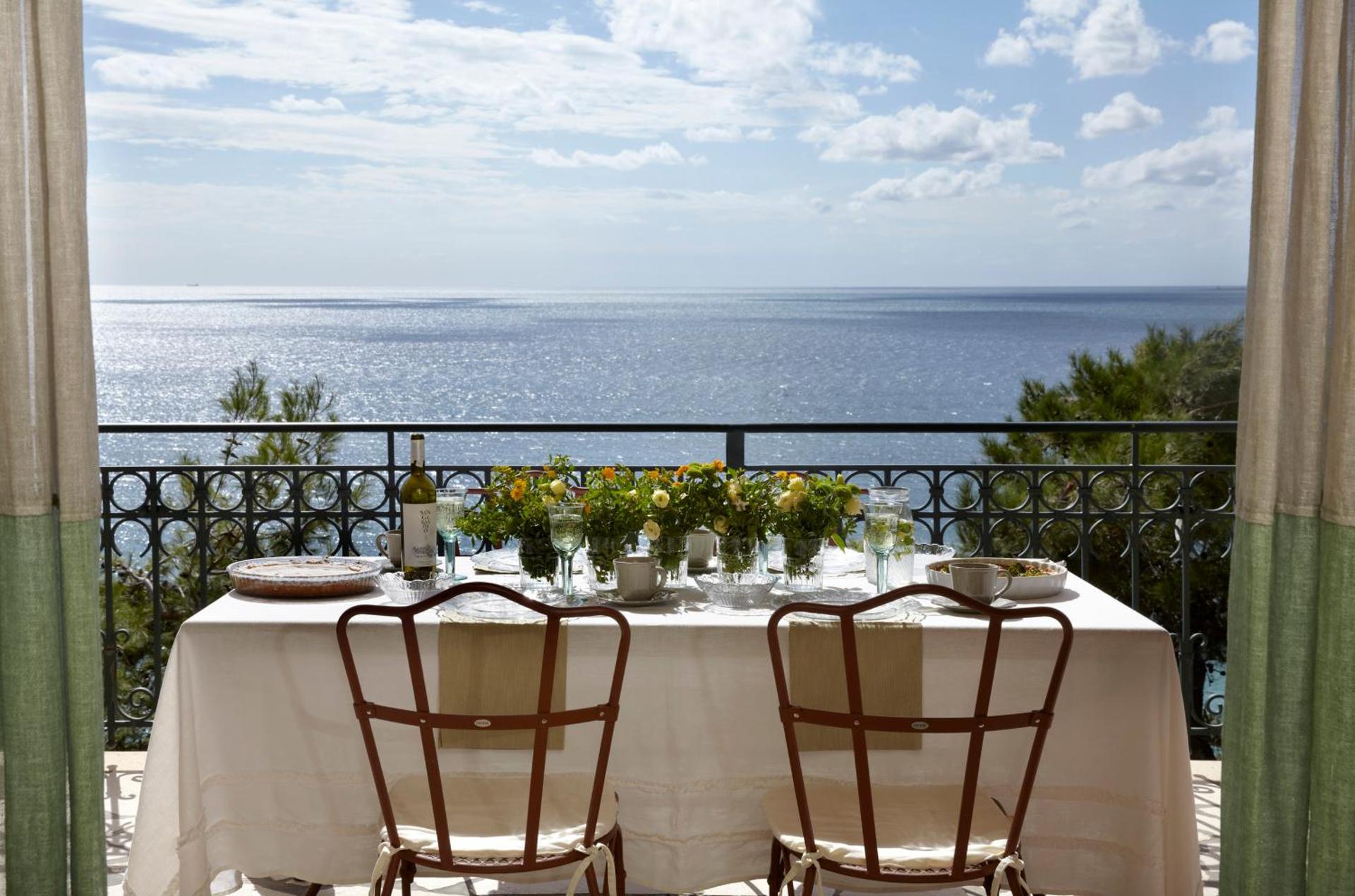 Avra Private Suites - Photo 56