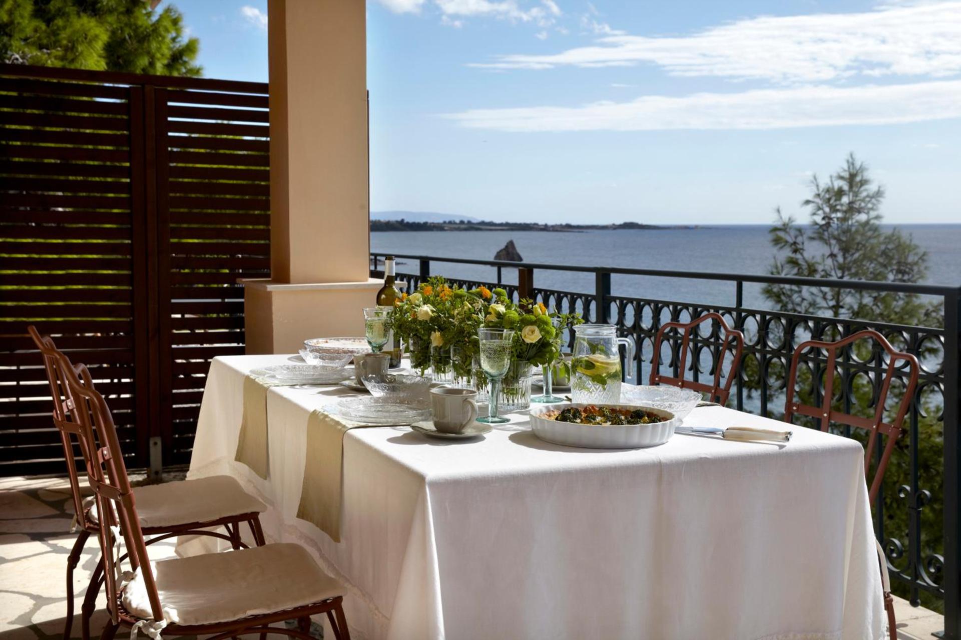 Avra Private Suites - Photo 67