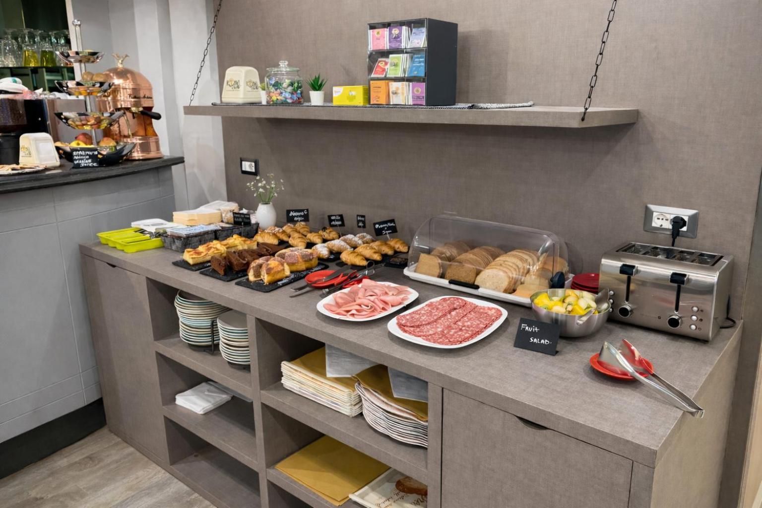 Hotel Perugino - Photo 14