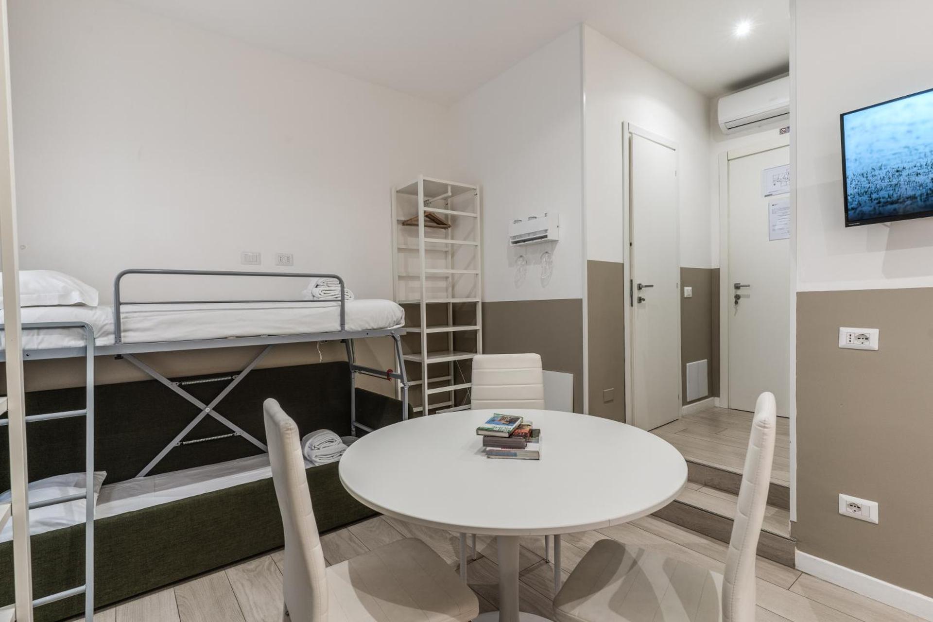 A Touch of Rome Guesthouse - Photo 59