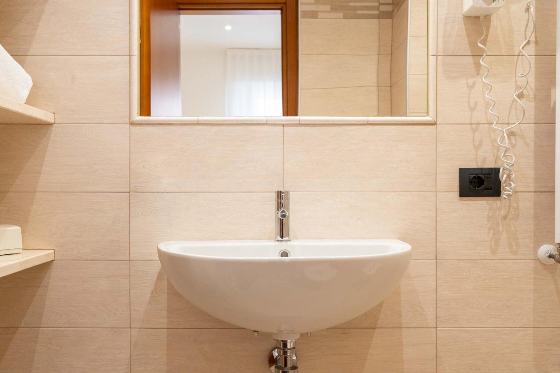 Hotel Florida Lerici - Photo 31
