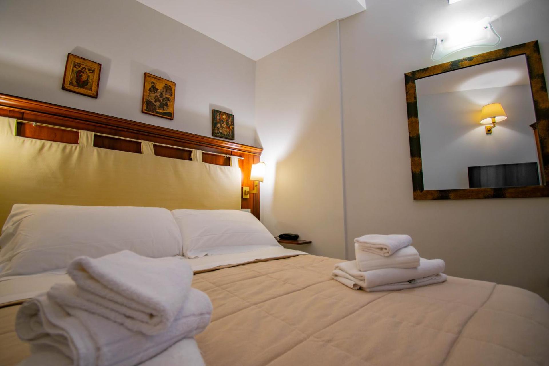 Hotel La Plumeria - Photo 2