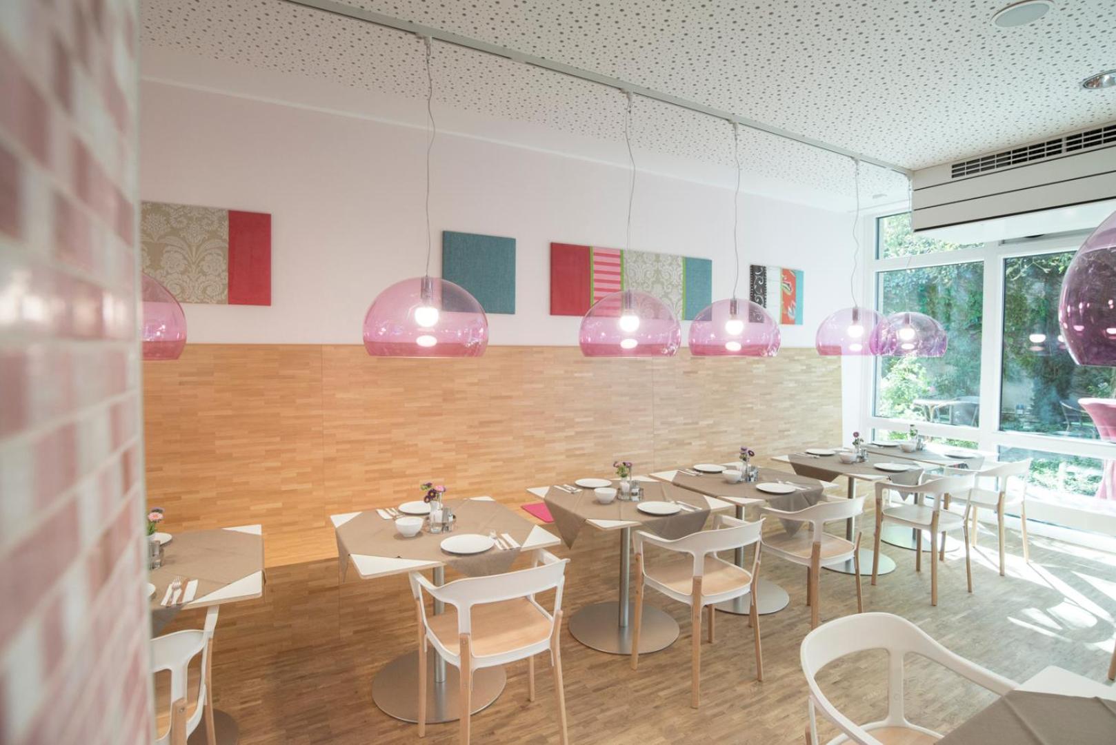 fab Hotel - Photo 12