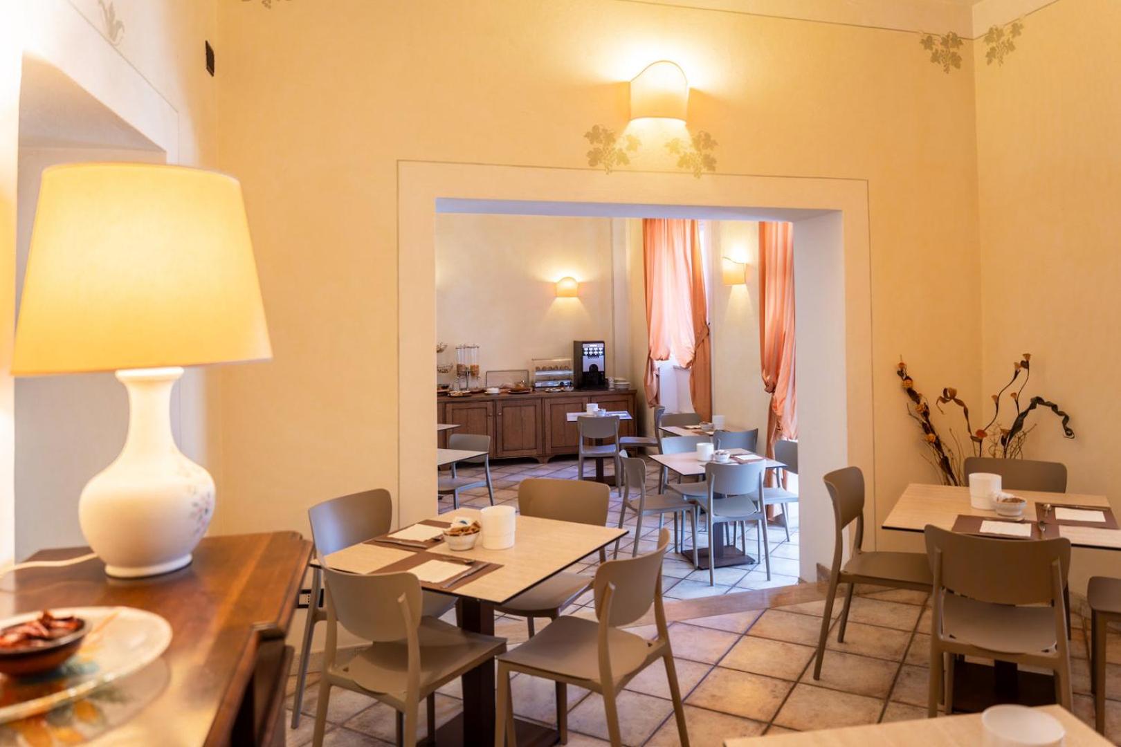 Hotel Rossi - Photo 4