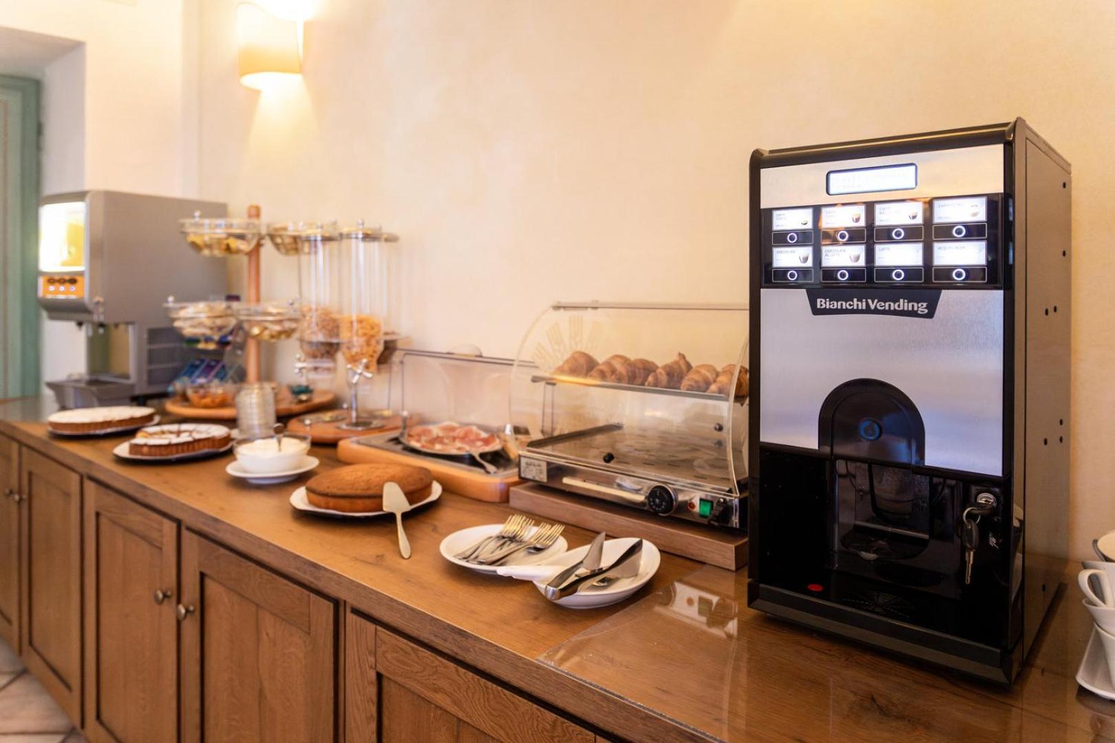 Hotel Rossi - Photo 5