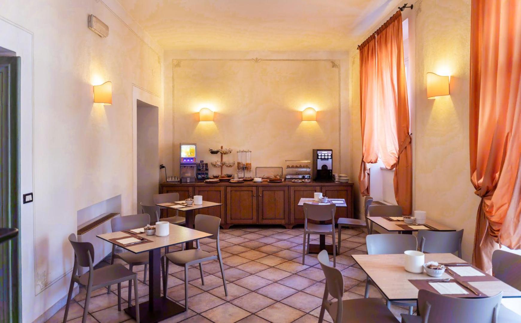 Hotel Rossi - Photo 53